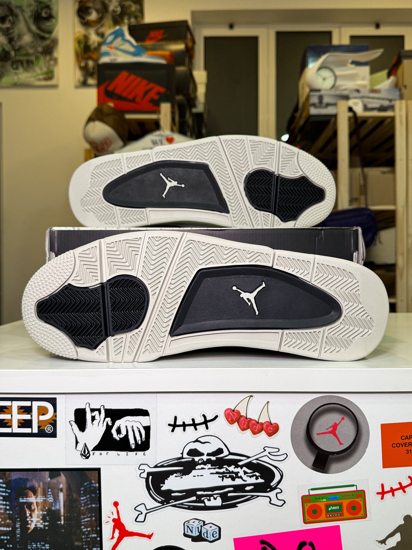 Air Jordan 4 RM ‘Black Light Bone’ 2024 - DS