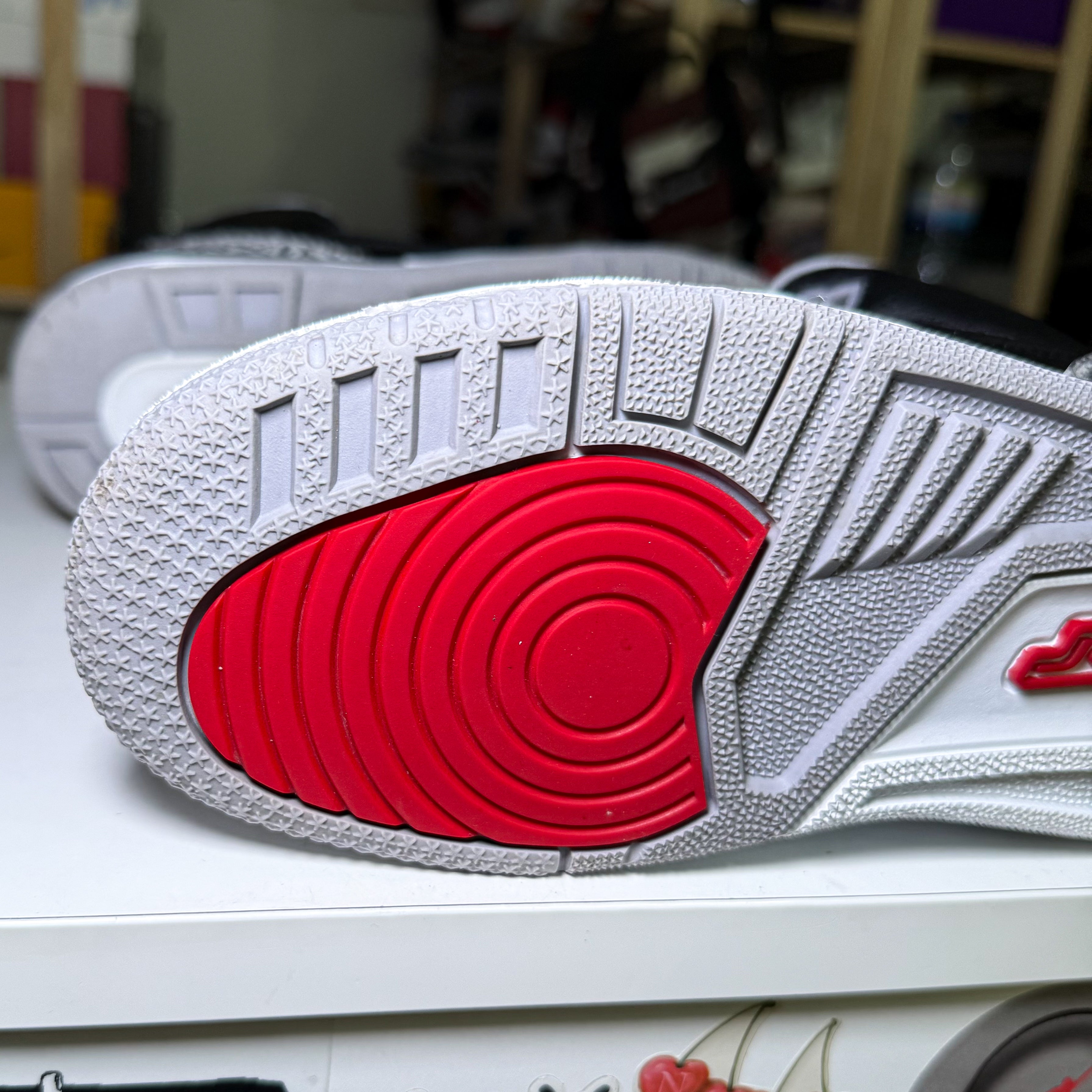 Air Jordan 3 Retro OG ‘Black Cement’ BG 2018 - Recondicionado