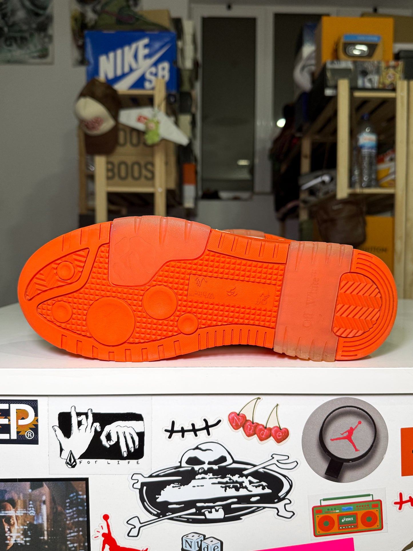 Off White Out of Office Low ‘White Orange’ - Recondicionado