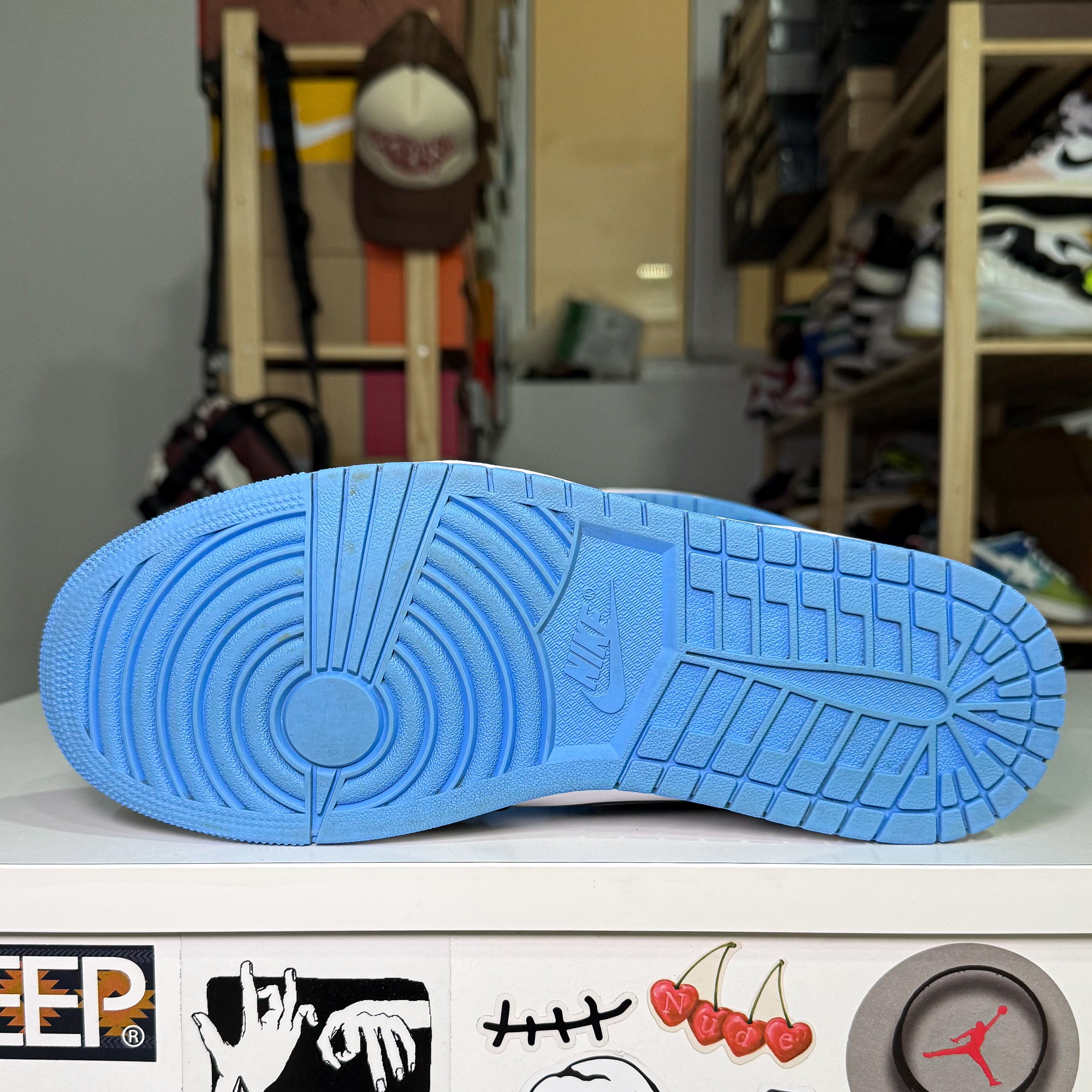 Air Jordan 1 Retro High OG ‘UNC Toe’ 2023 - Recondicionado