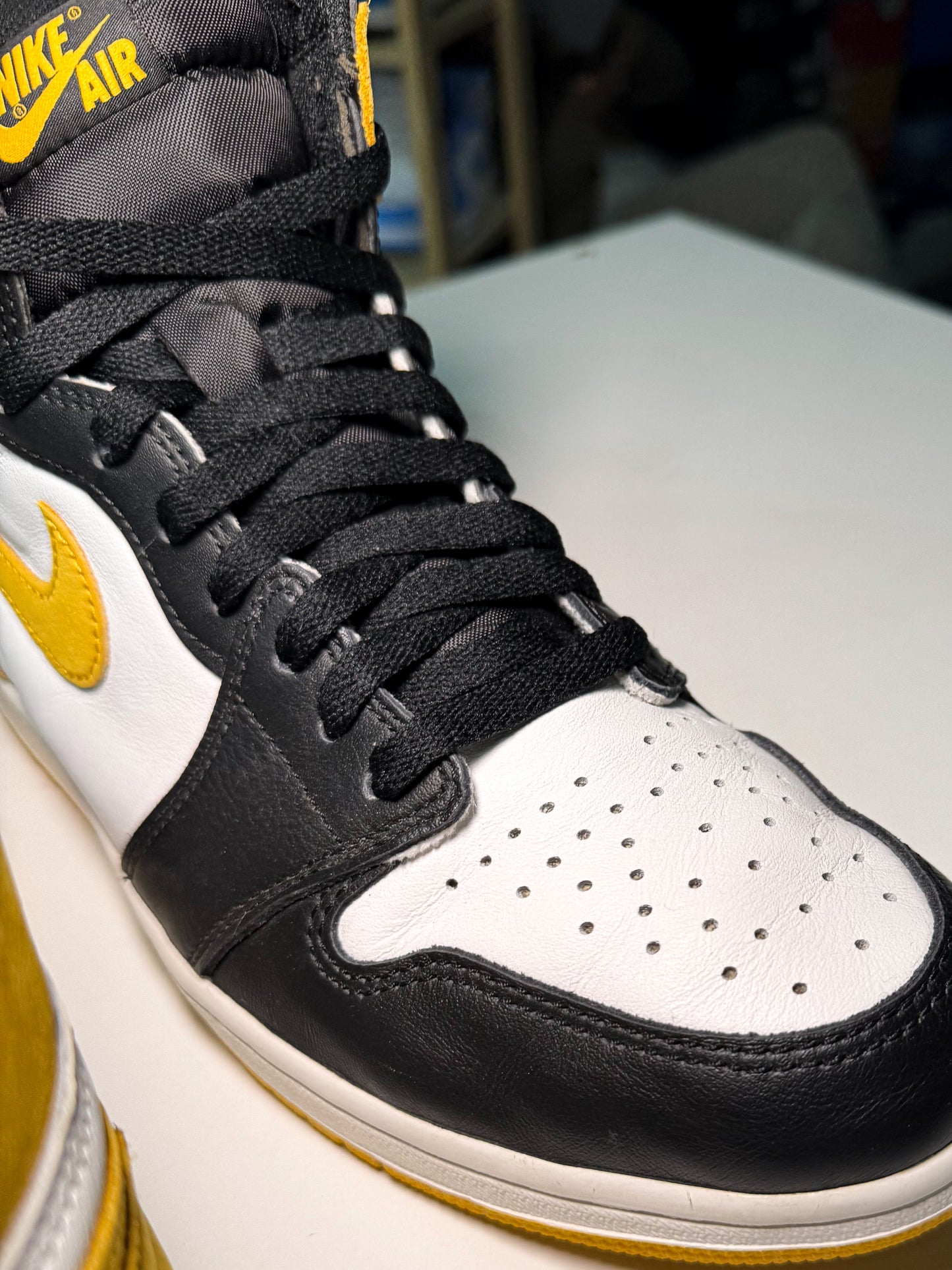 Air Jordan 1 Retro High OG ‘Best Hand in the Game - Yellow Ochre’ 2018 - Recondicionado