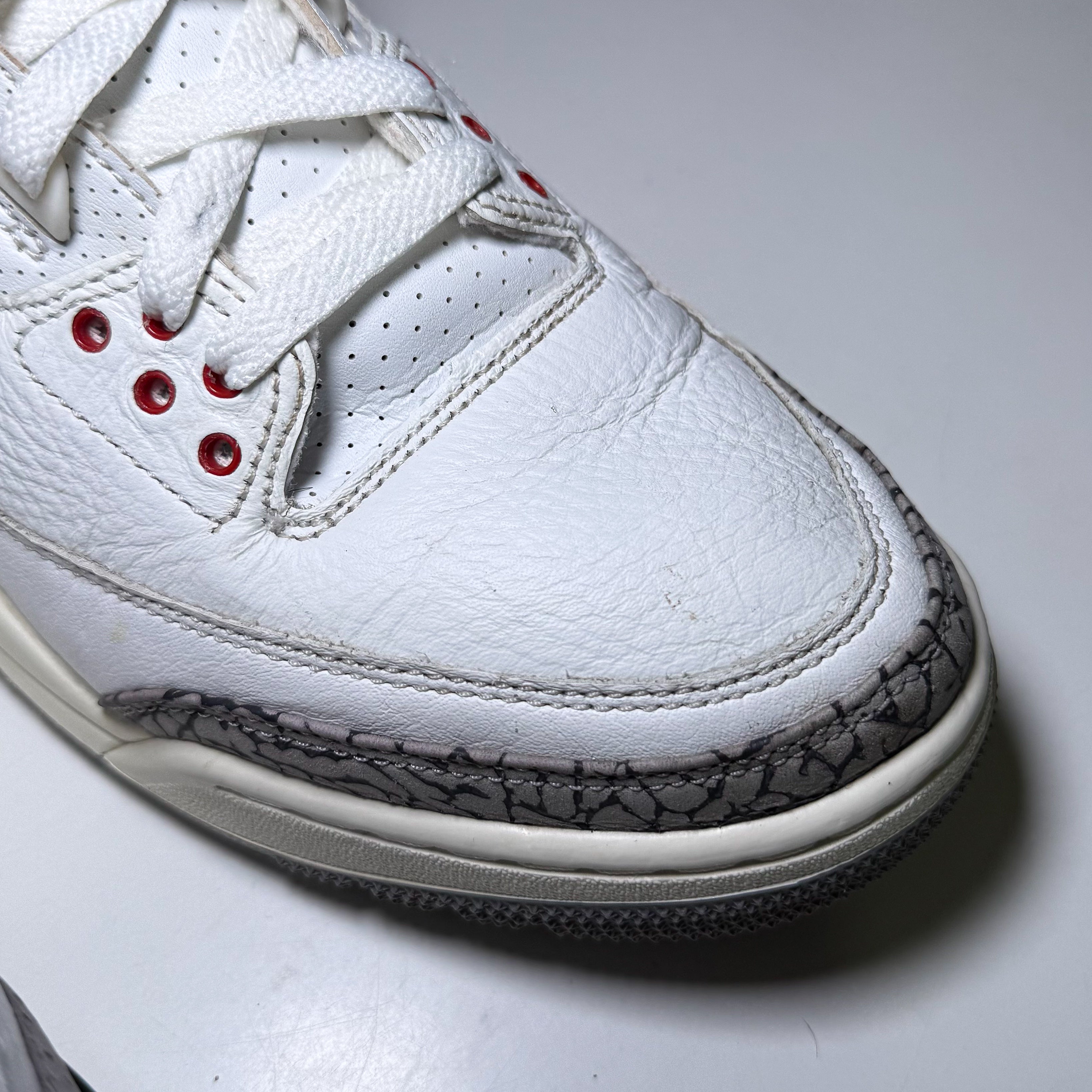 Air Jordan 3 Retro ‘White Cement Reimagined’ 2023 - Recondicionado