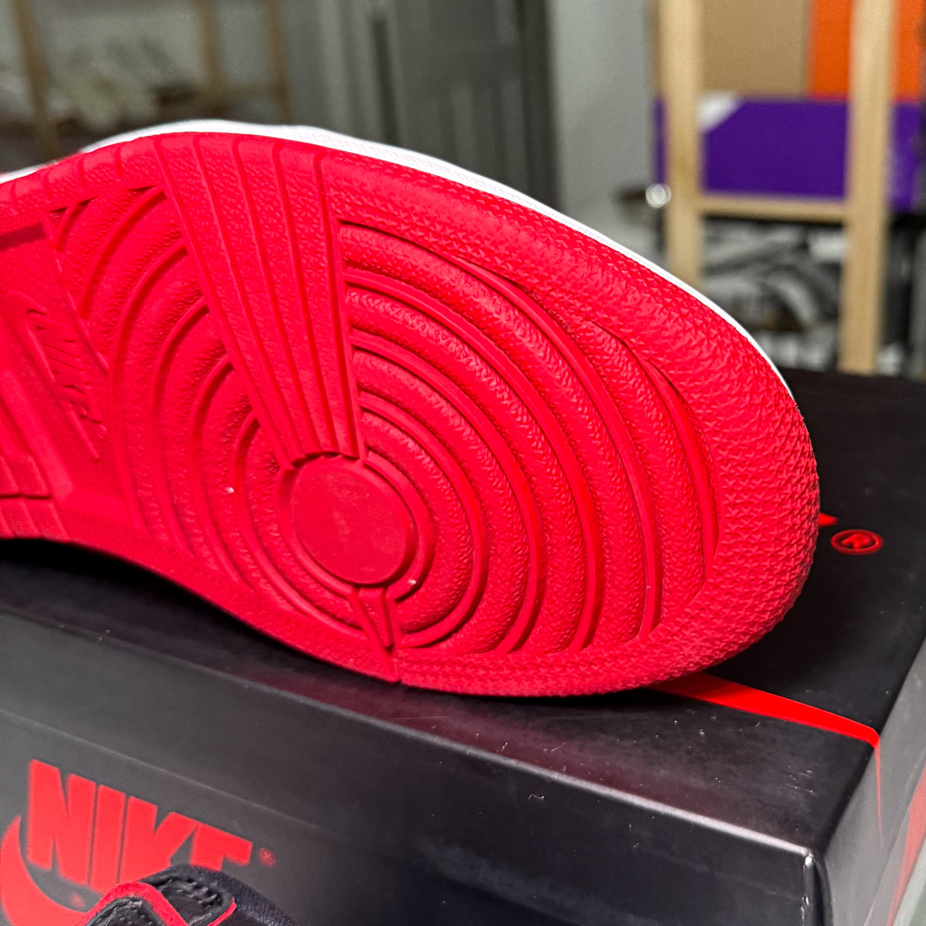 Air Jordan 1 Retro High OG ‘Bloodline’ 2019 - Recondicionado