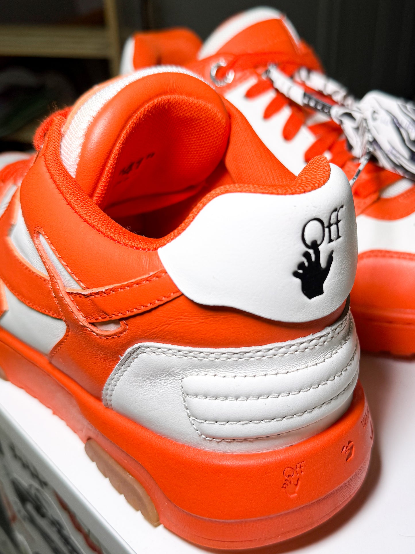 Off White Out of Office Low ‘White Orange’ - Recondicionado