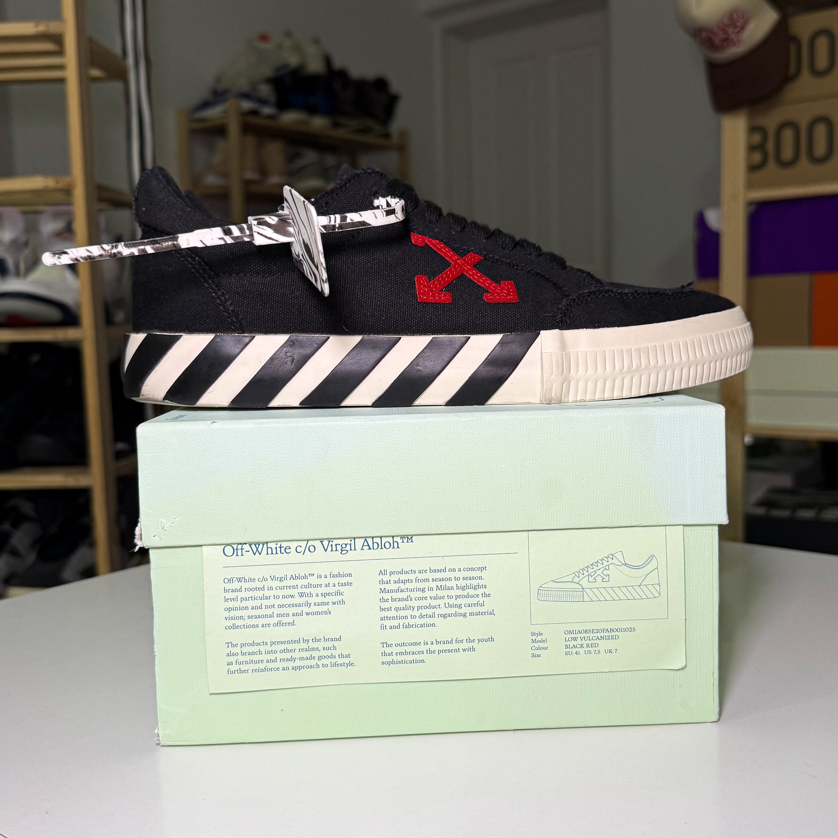 Off White Vulcanized Canvas ‘Black Red’ - Recondicionado