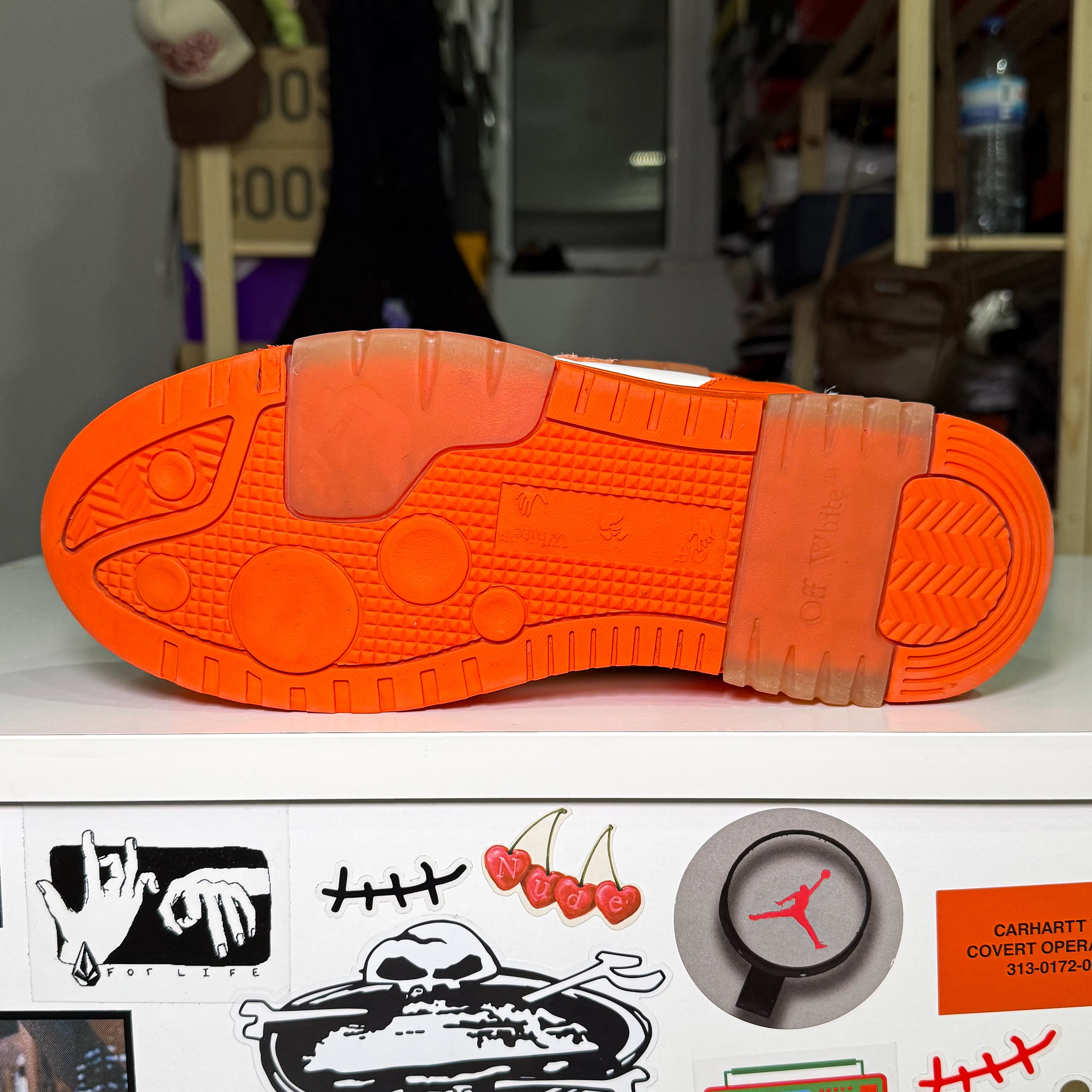 Off White Out of Office Low ‘White Orange’ - Recondicionado