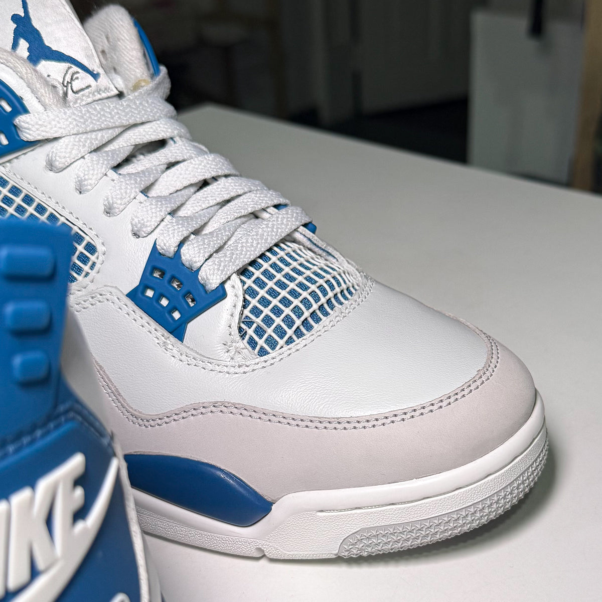 Air Jordan 4 Retro 'Military Blue’ 2024 - Recondicionado