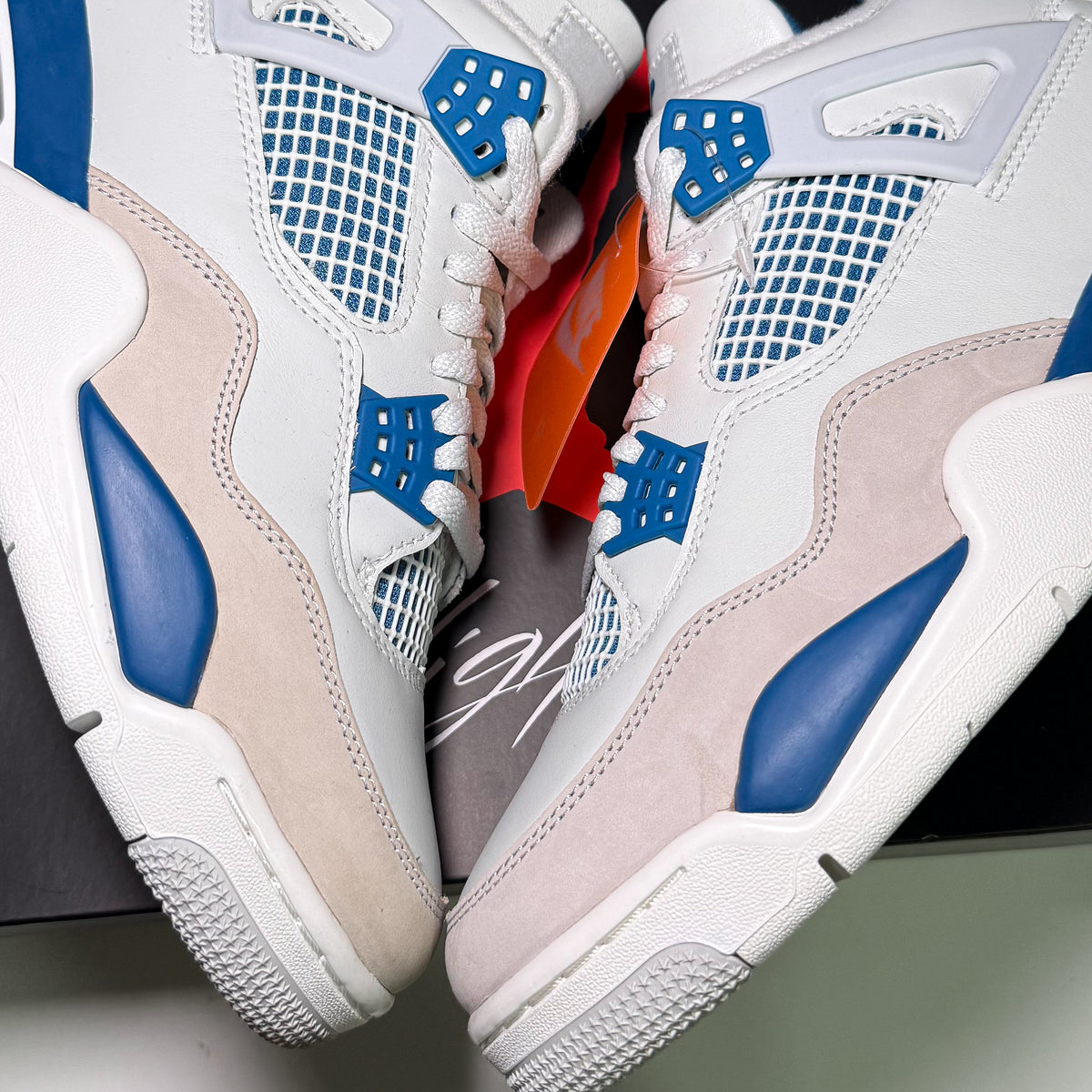 Air Jordan 4 Retro 'Military Blue’ 2024 - DS