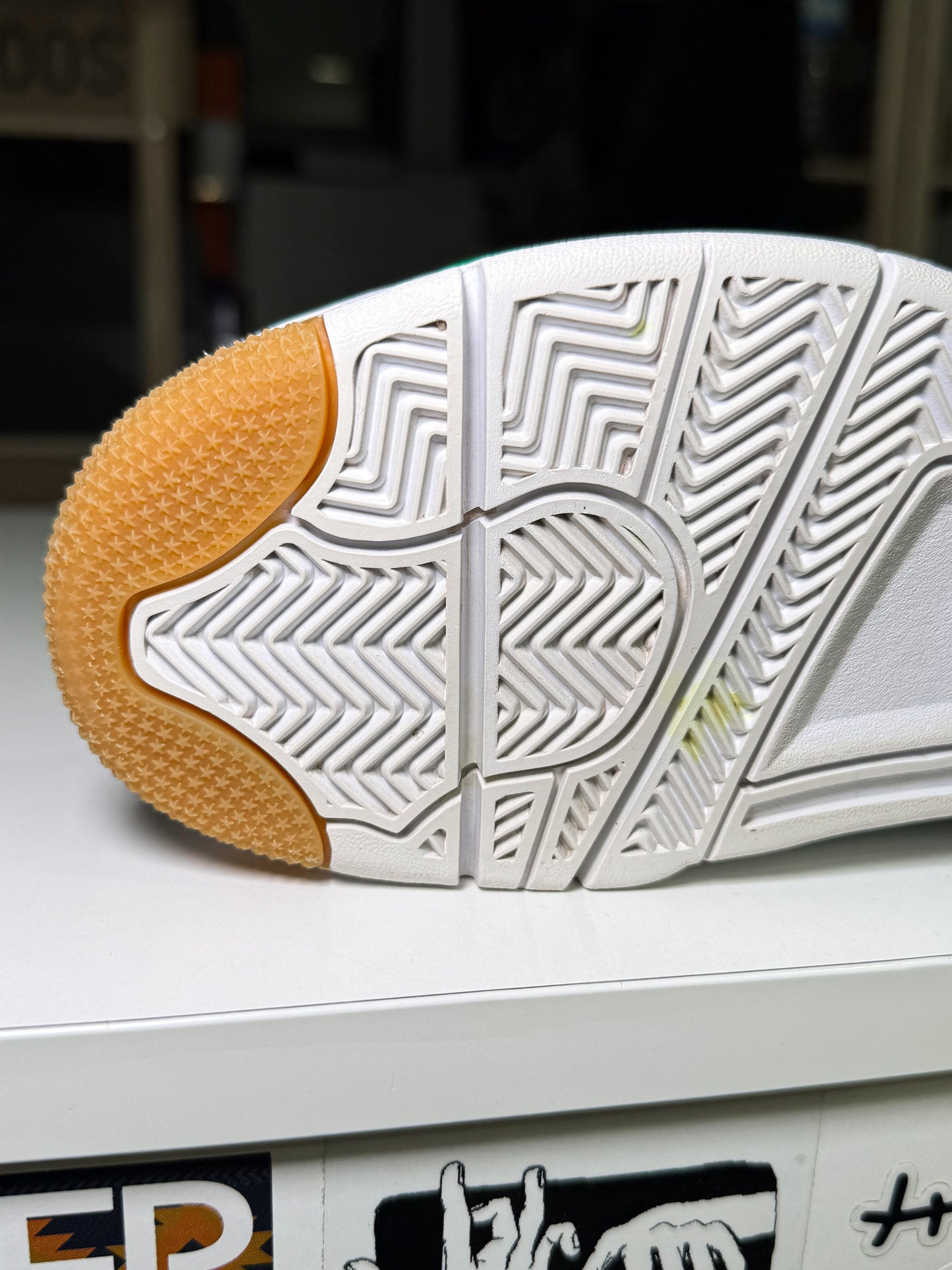 Air Jordan 4 Retro SB 'Pine Green' 2023 - Recondicionado