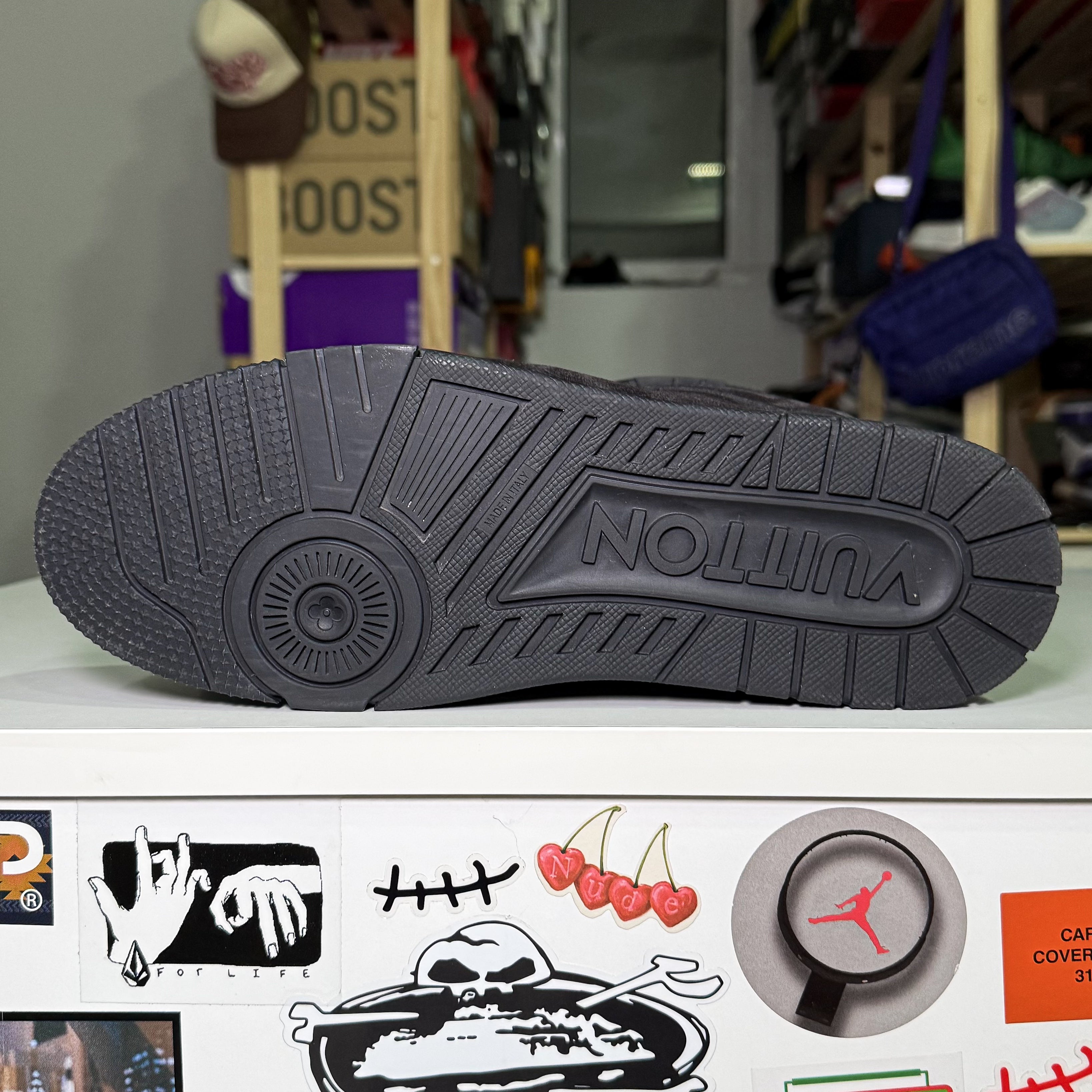 Louis Vuitton LV Trainer Suede Black ‘Staff’ - Recondicionado