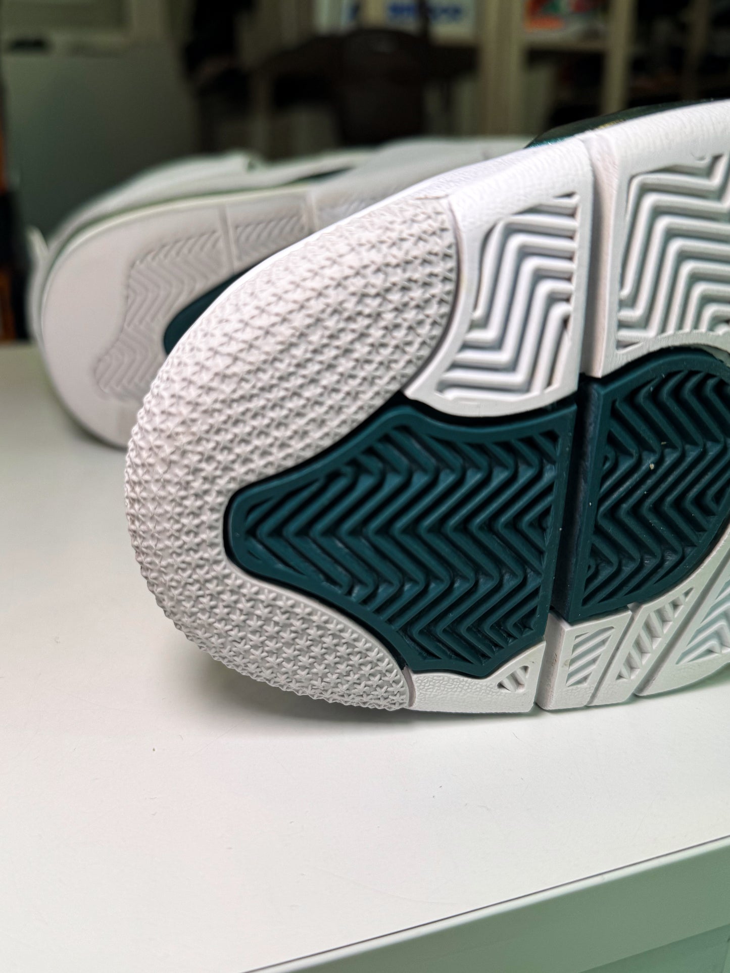 Air Jordan 4 Retro 'Oxidized Green' 2024 - Recondicionado