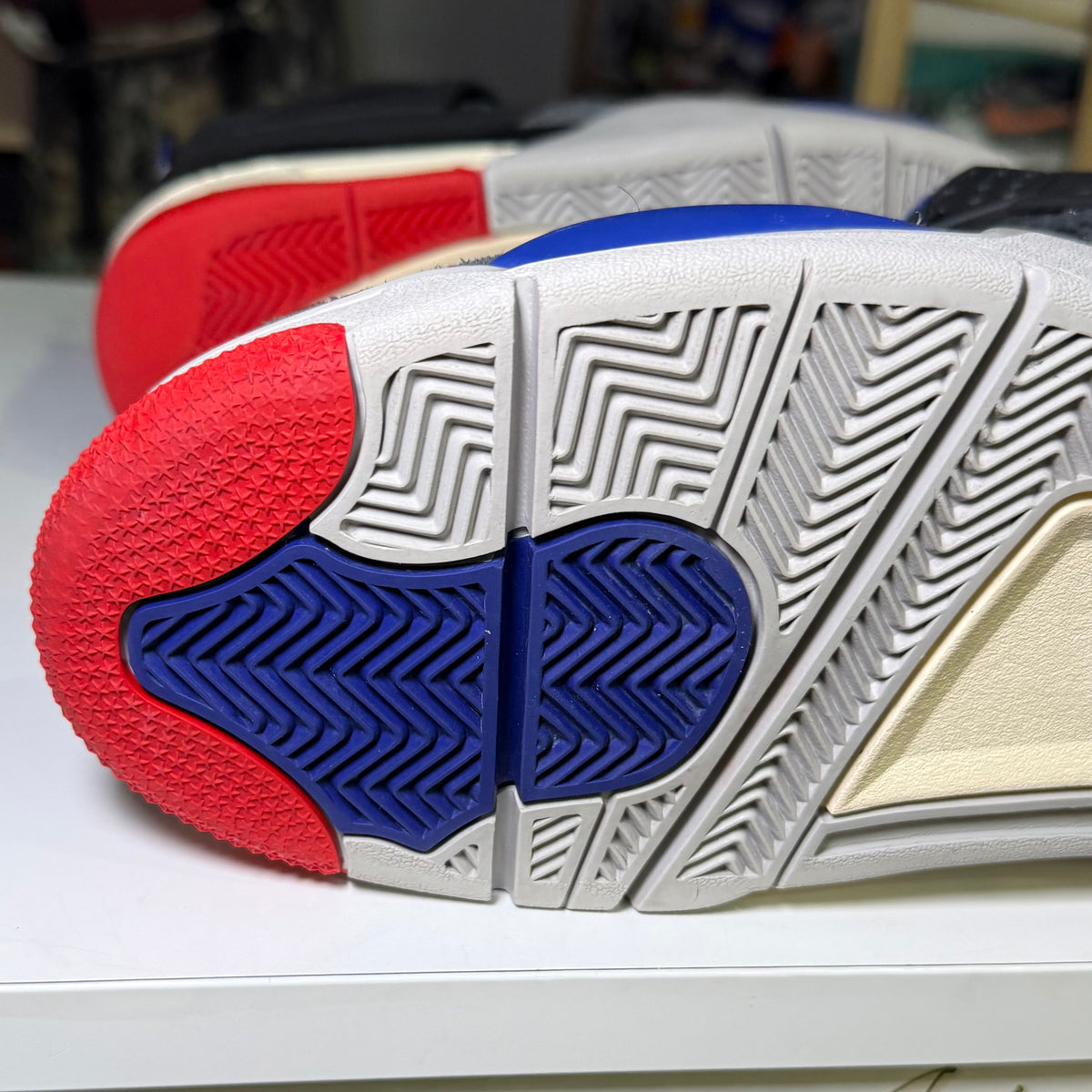 Air Jordan 4 Retro 'Rare Air' 2025 - Recondicionado