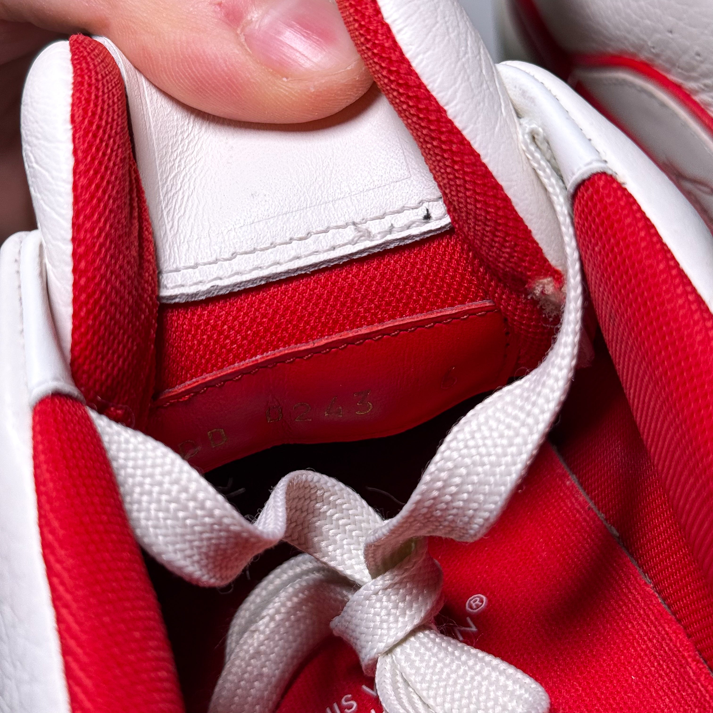 Louis Vuitton LV Trainer #54 Signature ‘White Red’ - Recondicionado