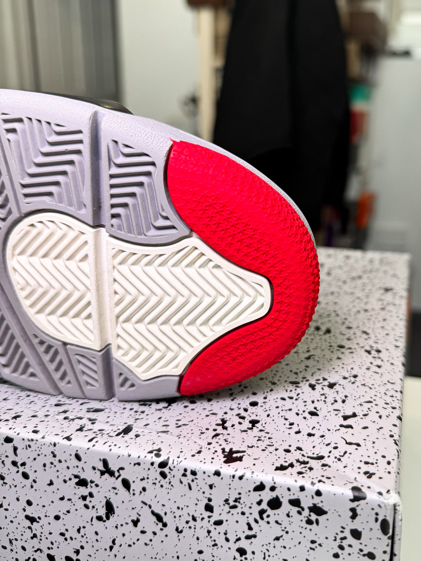 Air Jordan 4 Retro 'Bred Reimagined' 2024 - Recondicionado