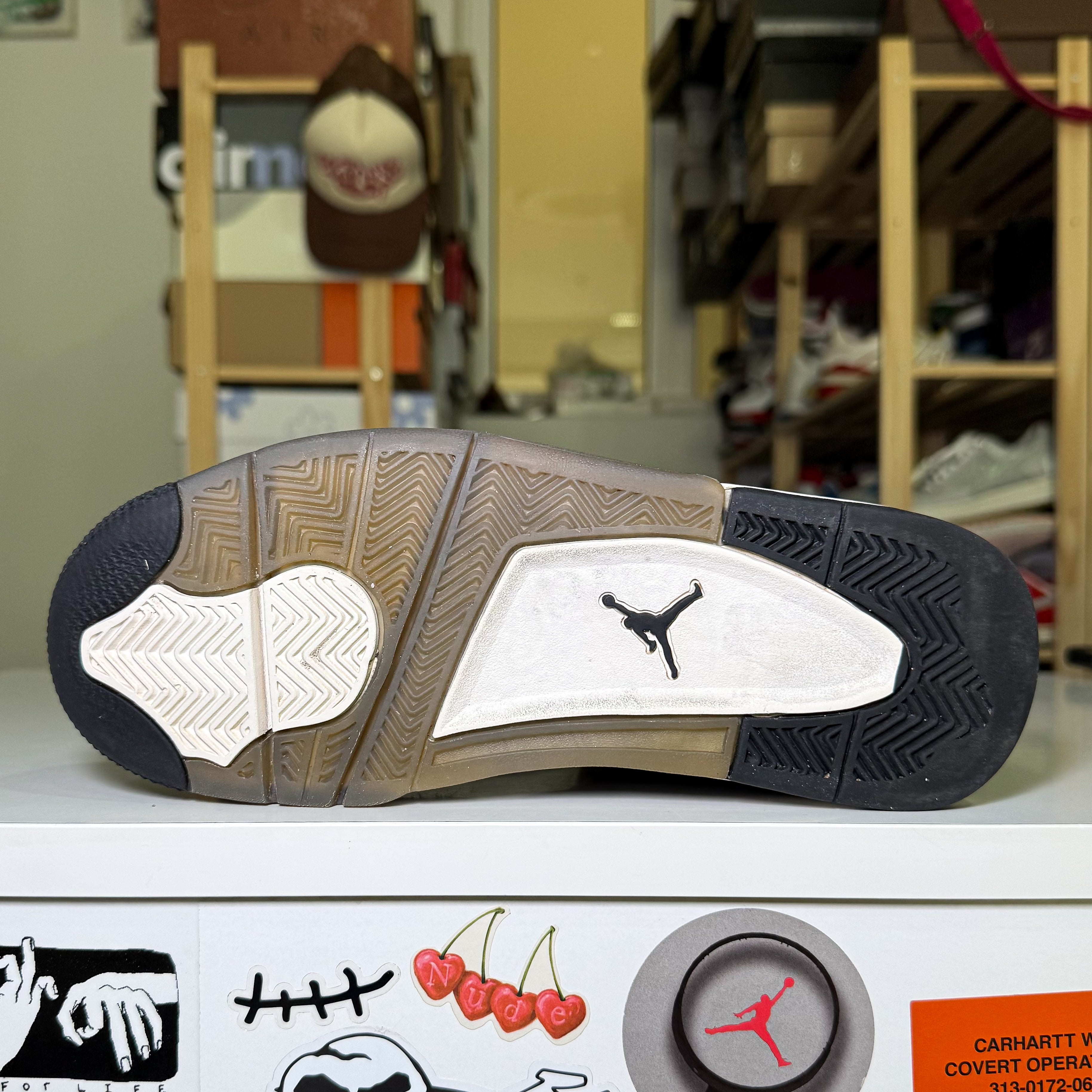 Air Jordan 4 Retro ‘Cave Stone’ GS 2025 - Recondicionado