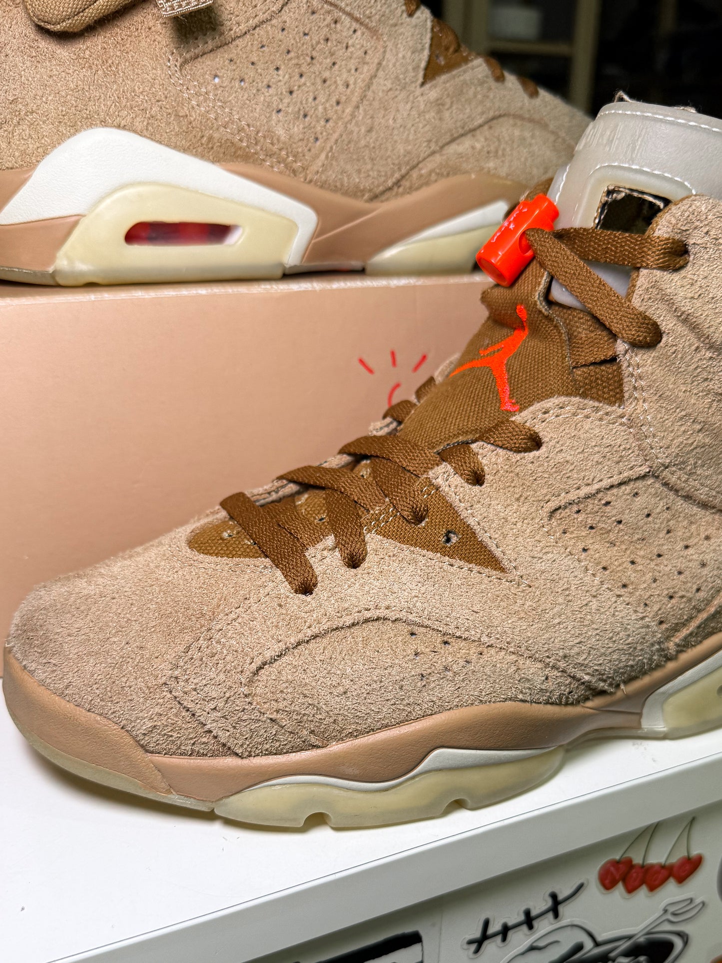 Air Jordan 6 Retro x Travis Scott ‘British Khaki’ 2021 - Recondicionado