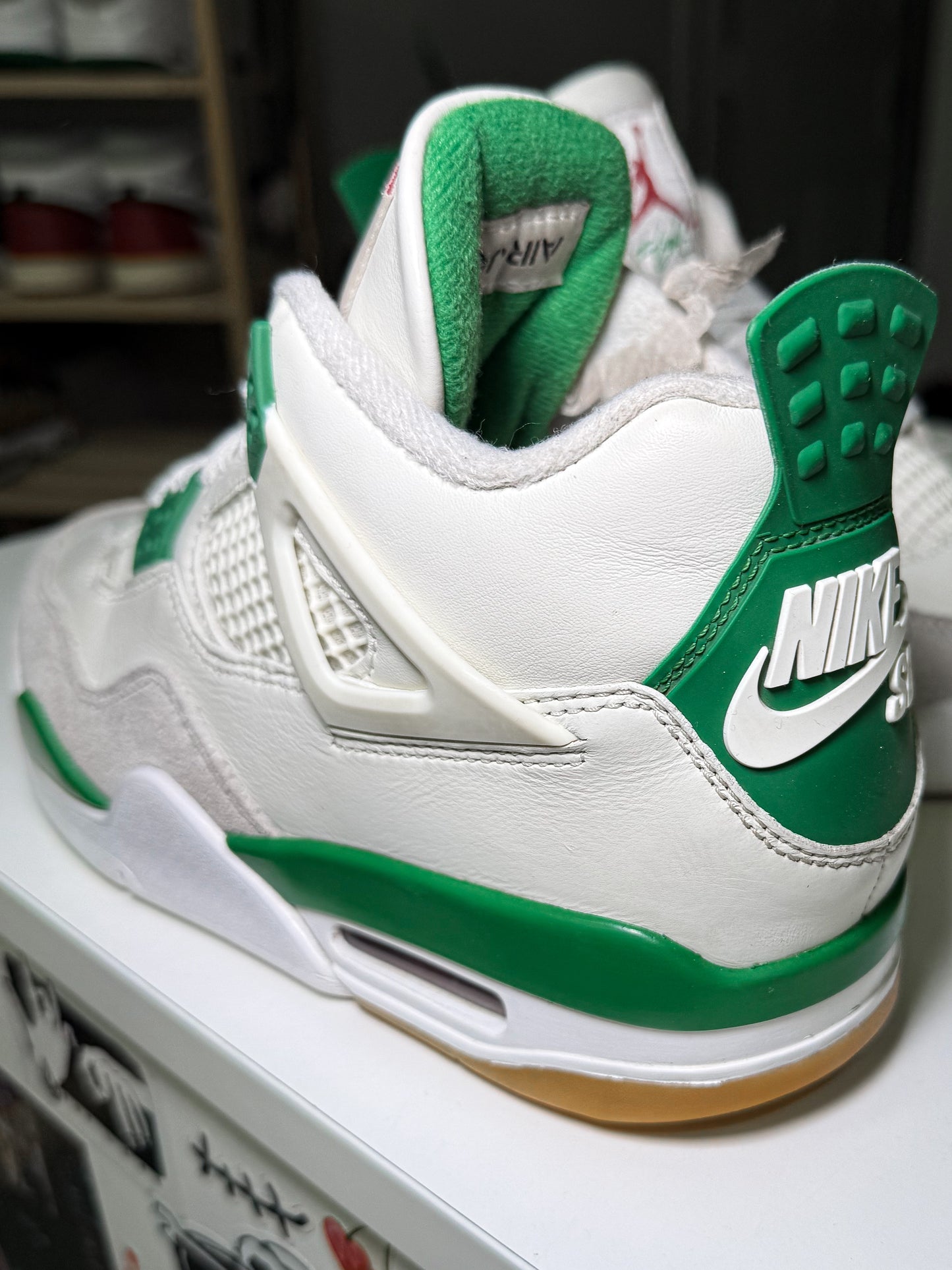 Air Jordan 4 Retro SB 'Pine Green' 2023 - Recondicionado