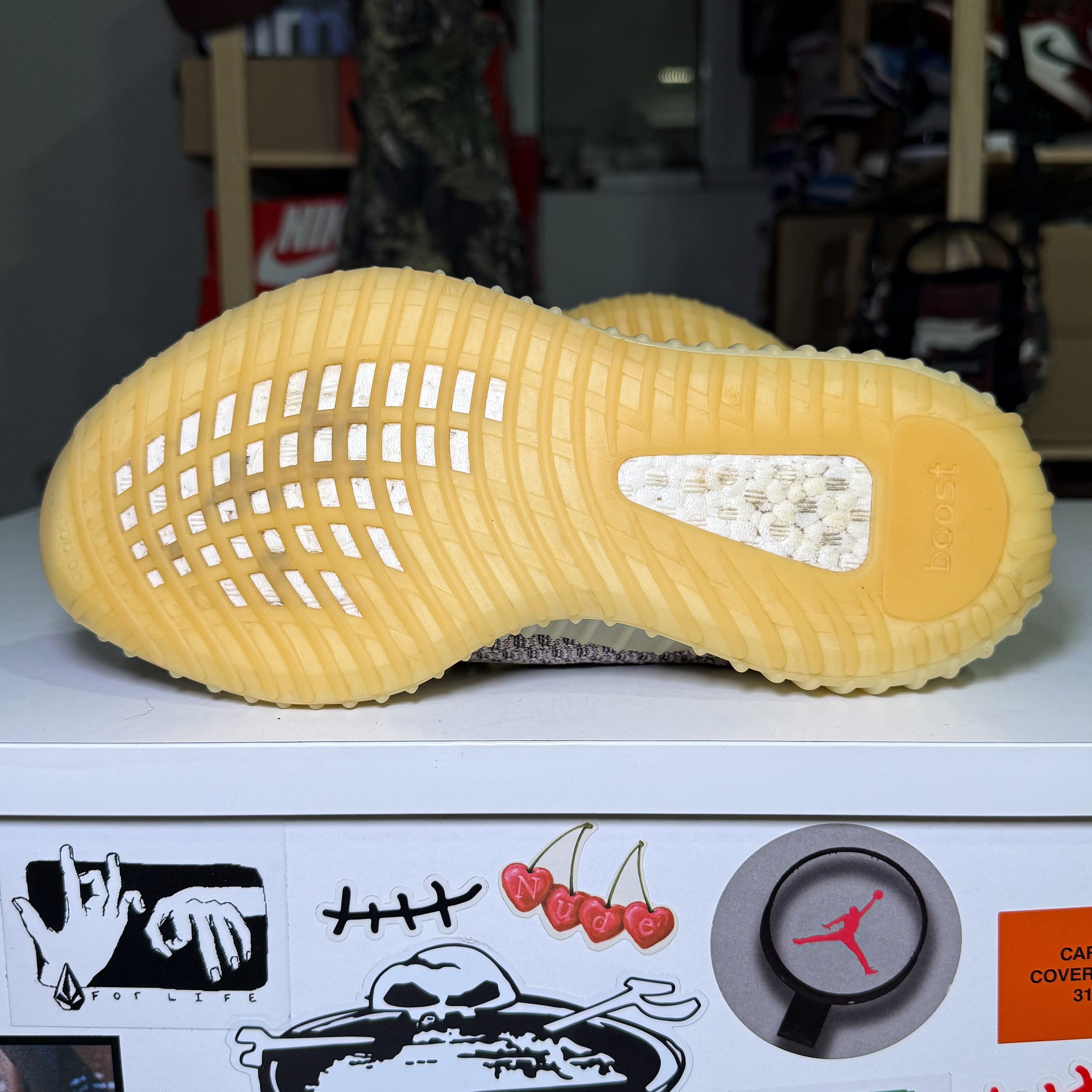Adidas Yeezy Boost 350 v2 ‘Ash Pearl’ 2021 - Recondicionado