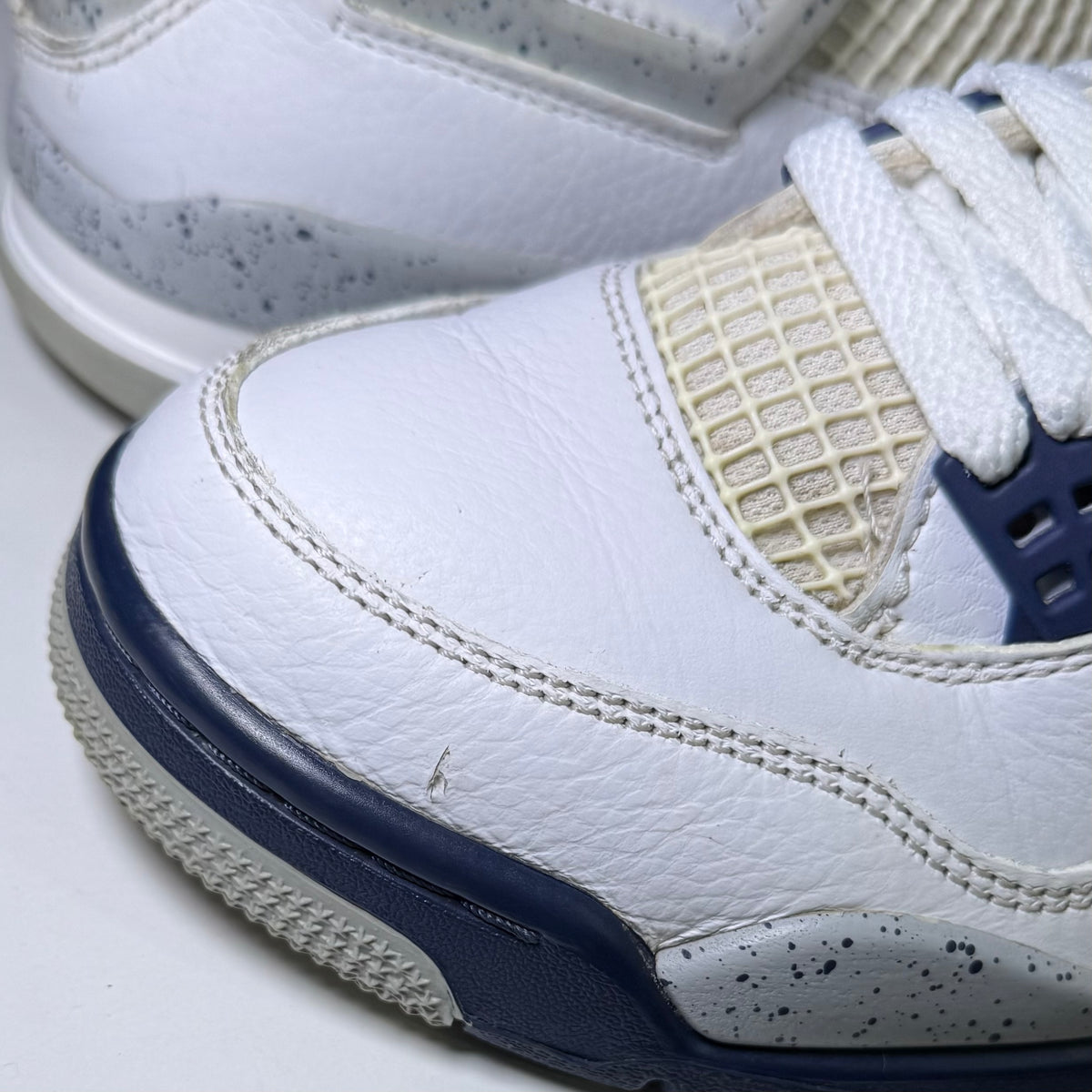 Air Jordan 4 Retro 'Midnight Navy’ 2022 - Recondicionado
