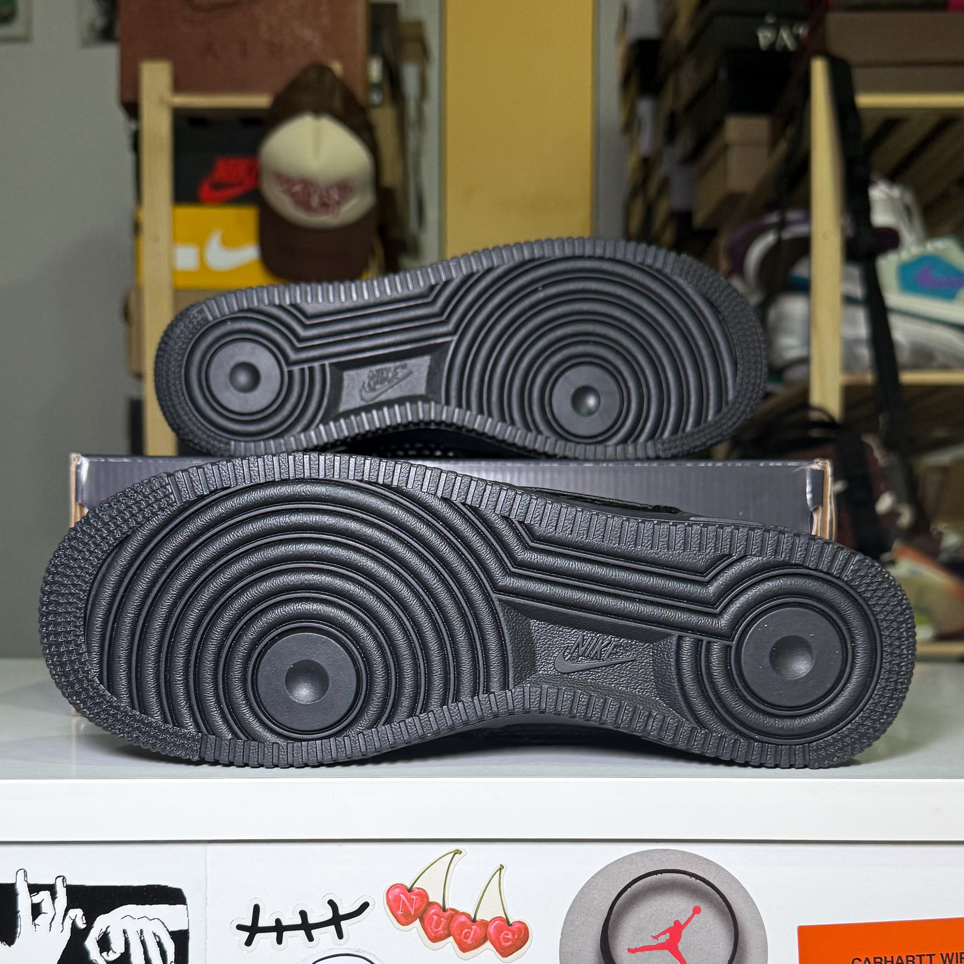 Nike Air Force 1 Low ‘Valentines Day Triple Black’ W 2026 - DS