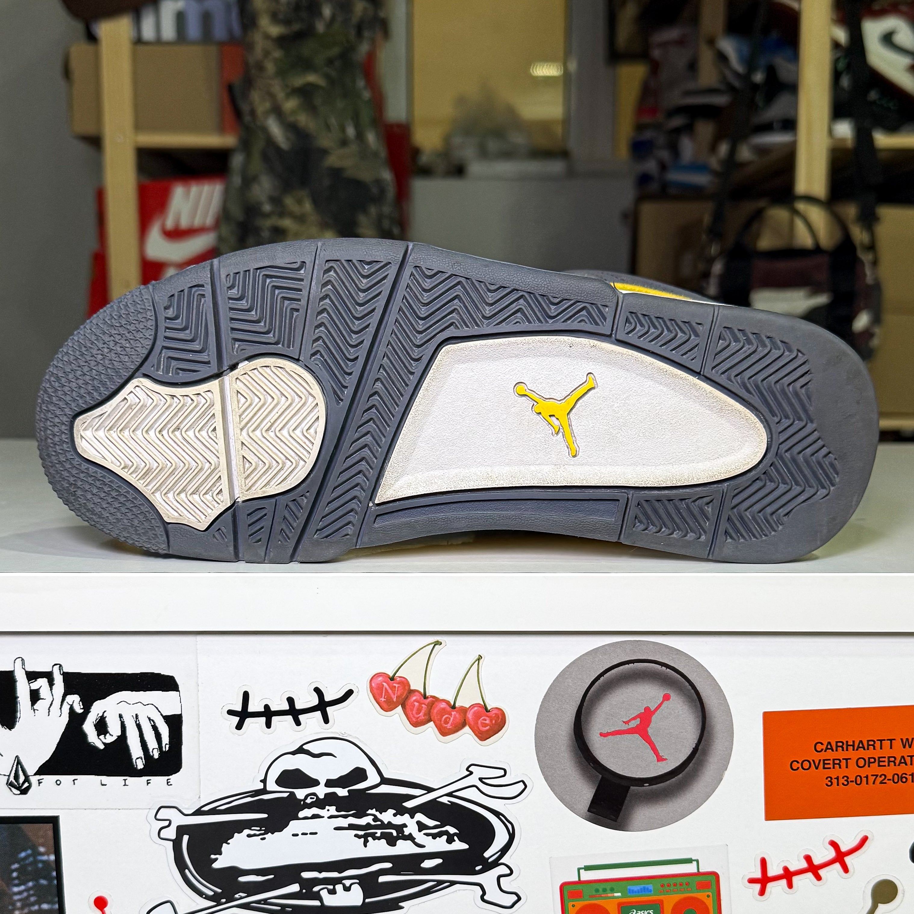 Air Jordan 4 Retro ‘Lightning’ 2021 - Recondicionado
