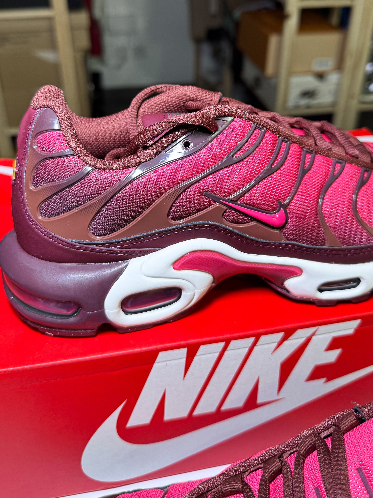 Nike Air Max TN Plus ‘Burgundy Crush’ W 2024 - DS