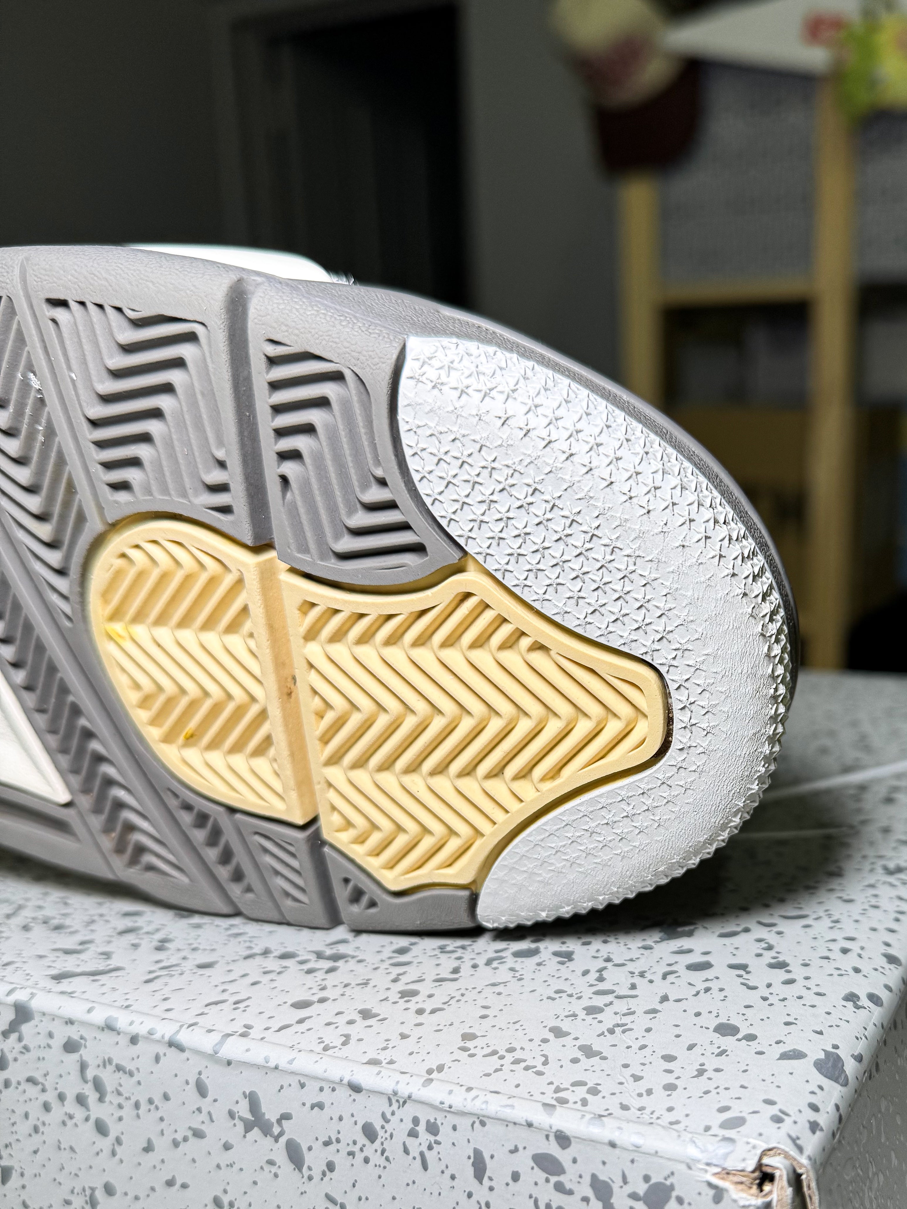 Air Jordan 4 Retro Craft SE ‘Photon Dust’ 2023 - Recondicionado