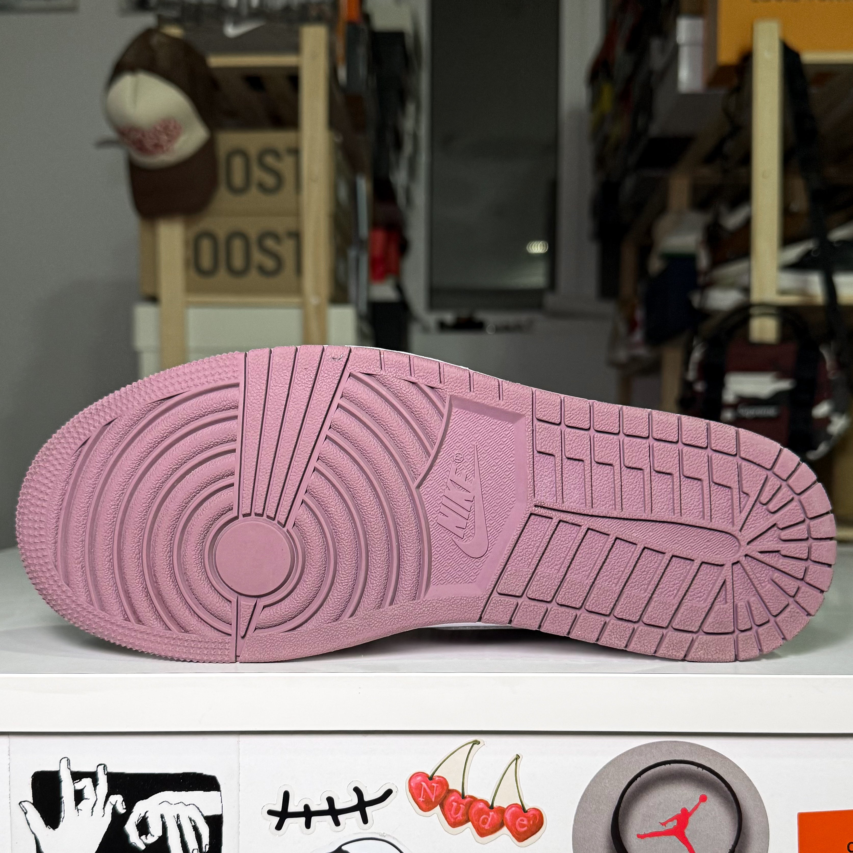 Air Jordan 1 Retro High OG ‘Mauve’ 2023 - Recondicionado