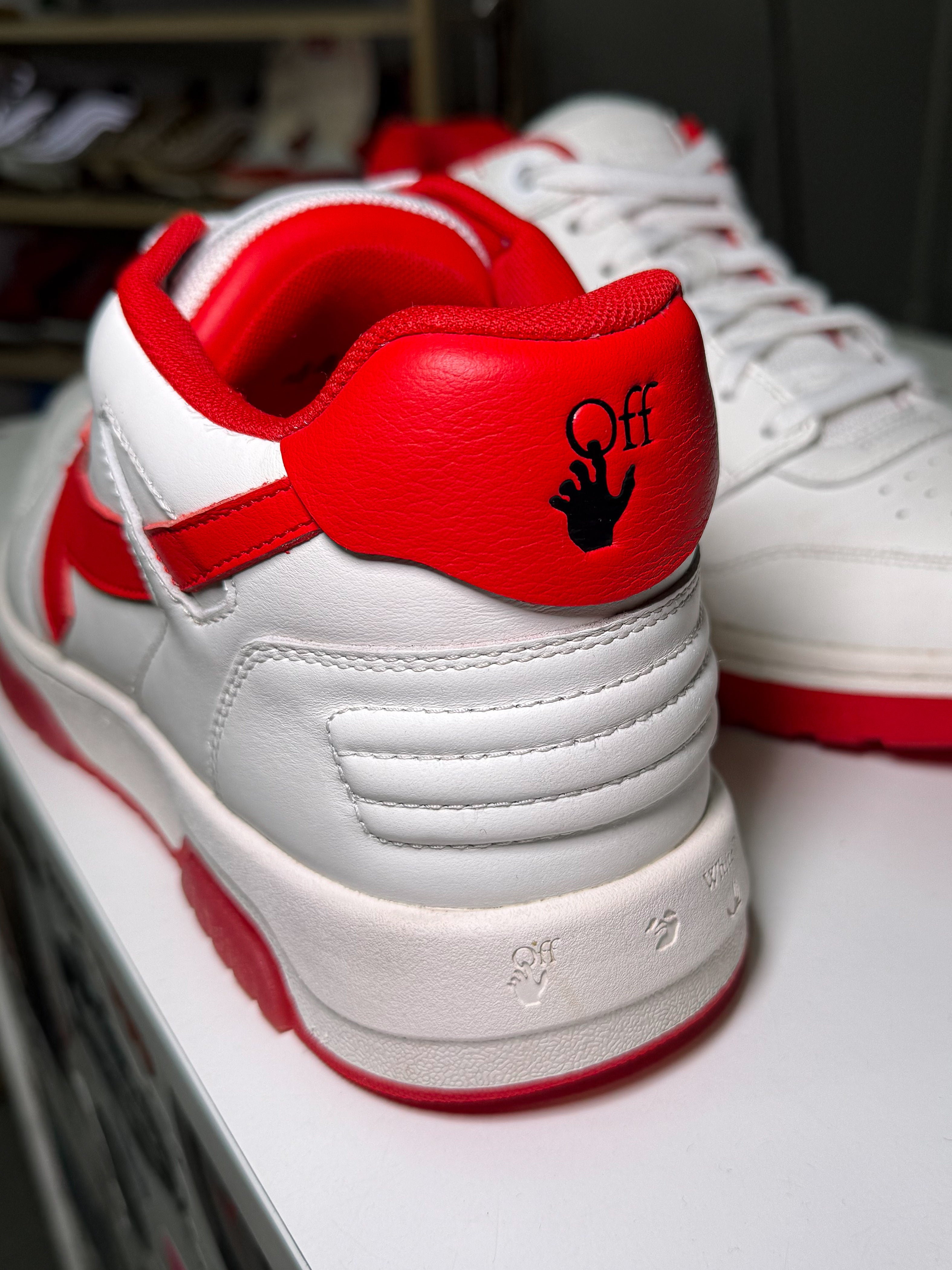 Off White Out of Office ‘White Red’ - Recondicionado