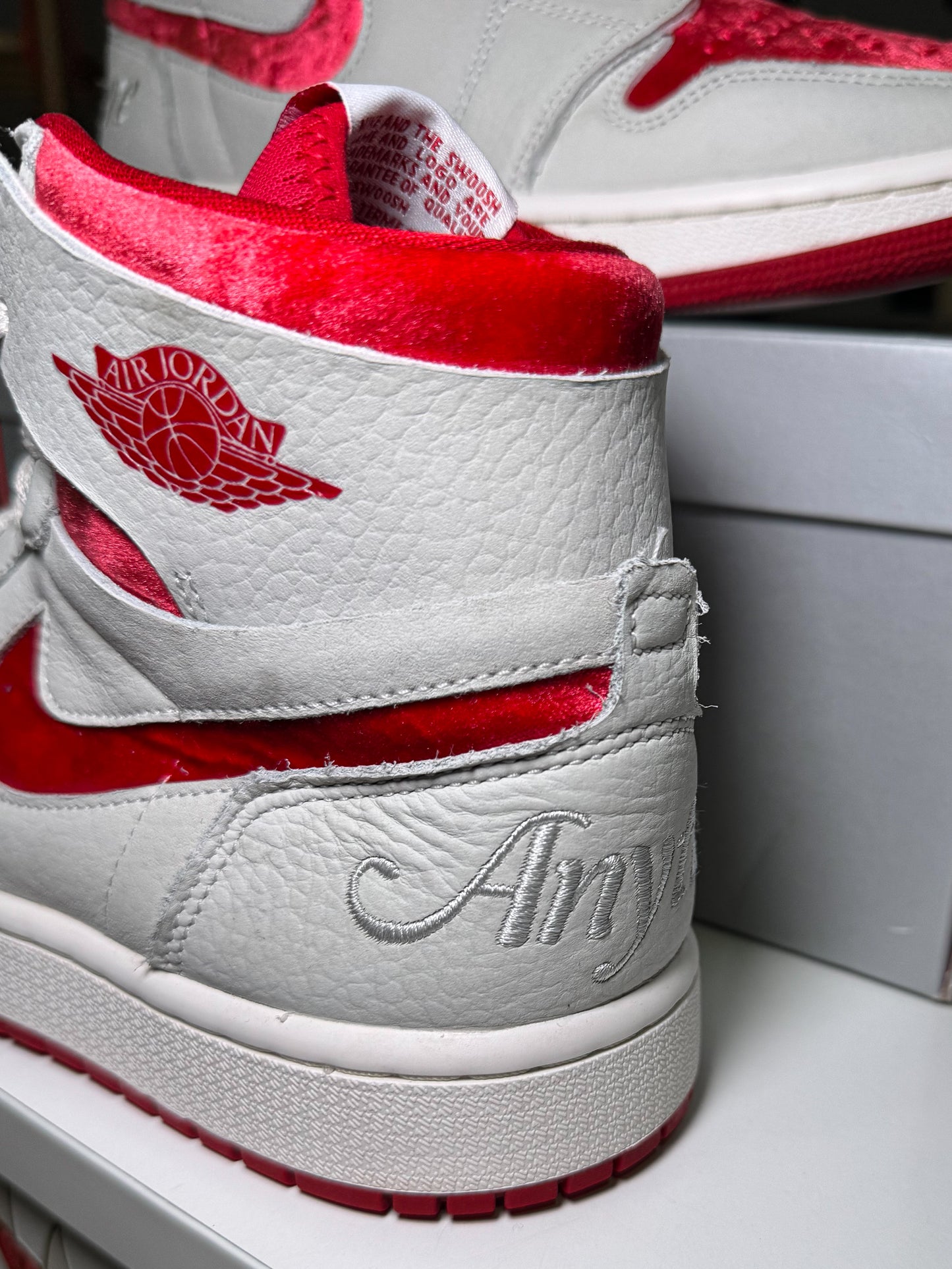 Air Jordan 1 High Zoom CMFT 2 ‘Valentines Day’ W 2023 - Recondicionado