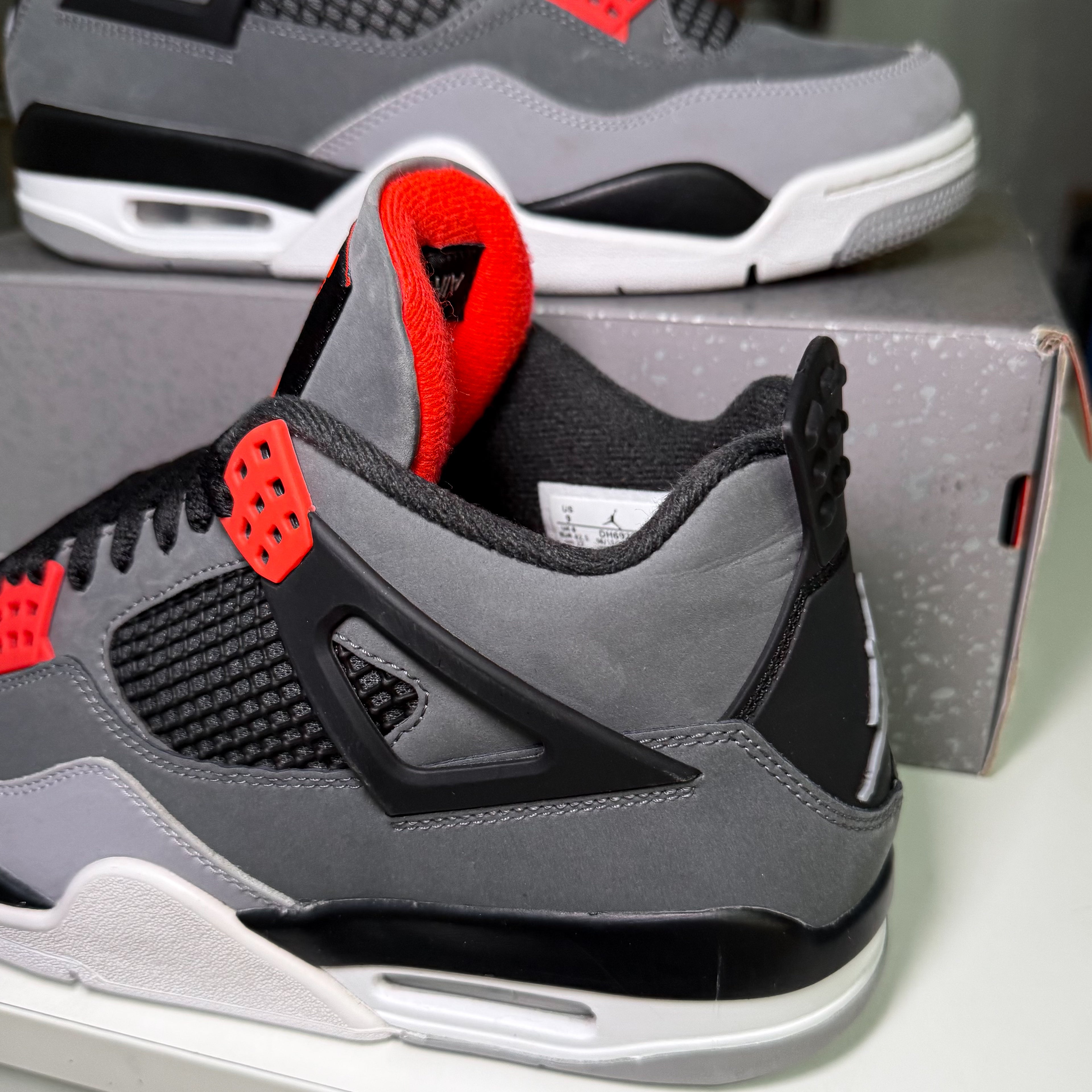 Air Jordan 4 Retro 'Infrared' 2022 - Recondicionado