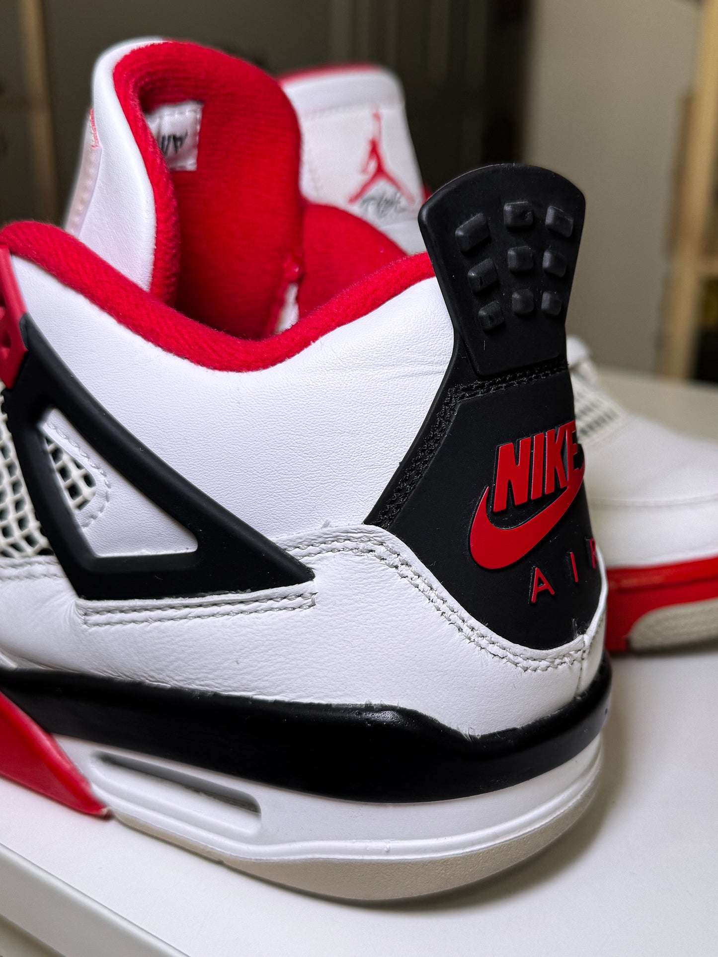 Air Jordan 4 Retro 'Fire Red' GS 2020 - Recondicionado