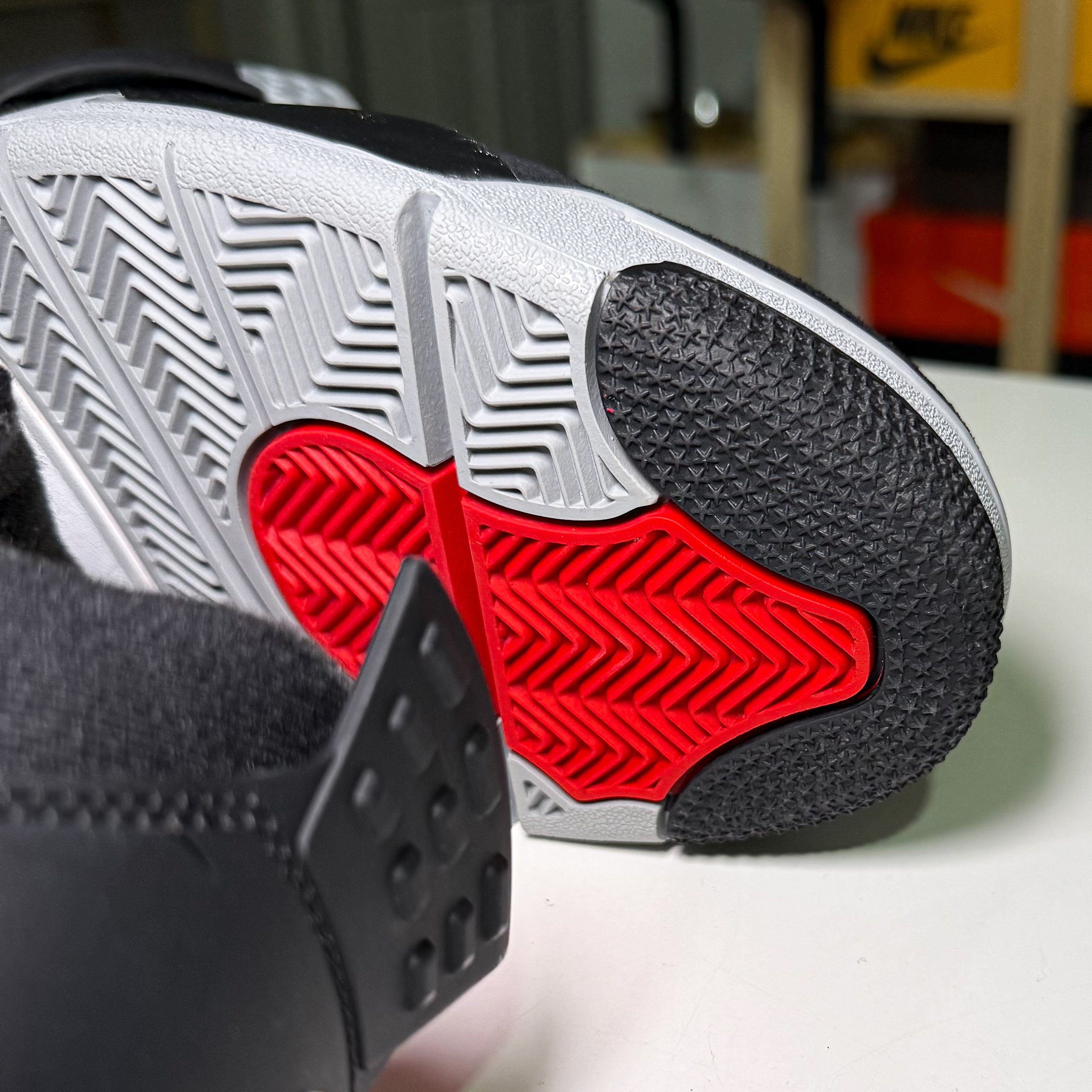 Air Jordan 4 Retro 'Black Canvas' 2022 - Recondicionado
