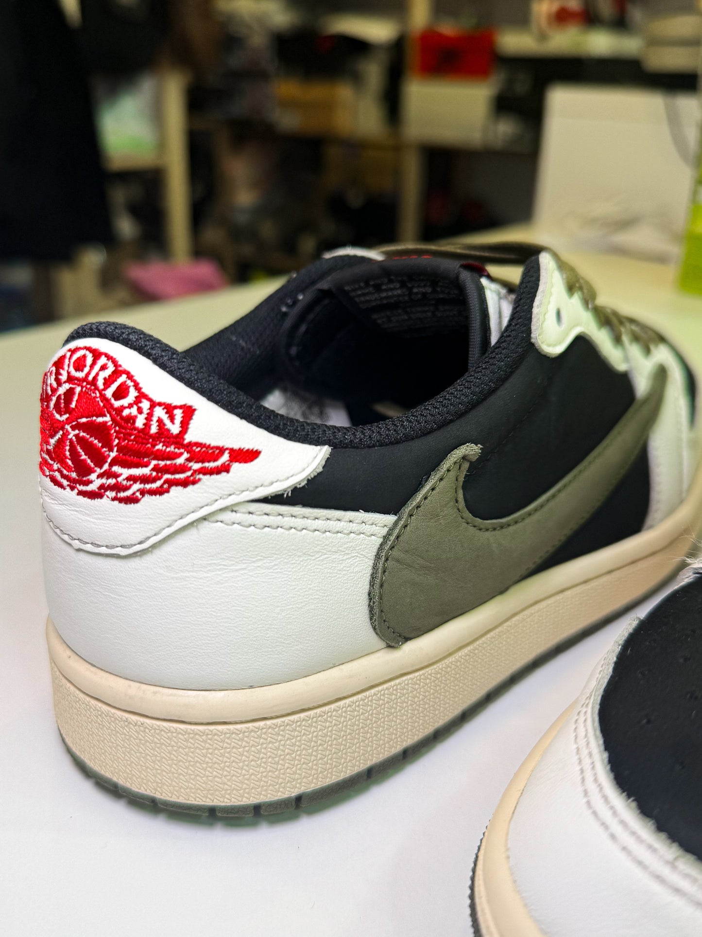 Air Jordan 1 Retro Low OG SP x Travis Scott 'Olive' W 2023 - Recondicionado