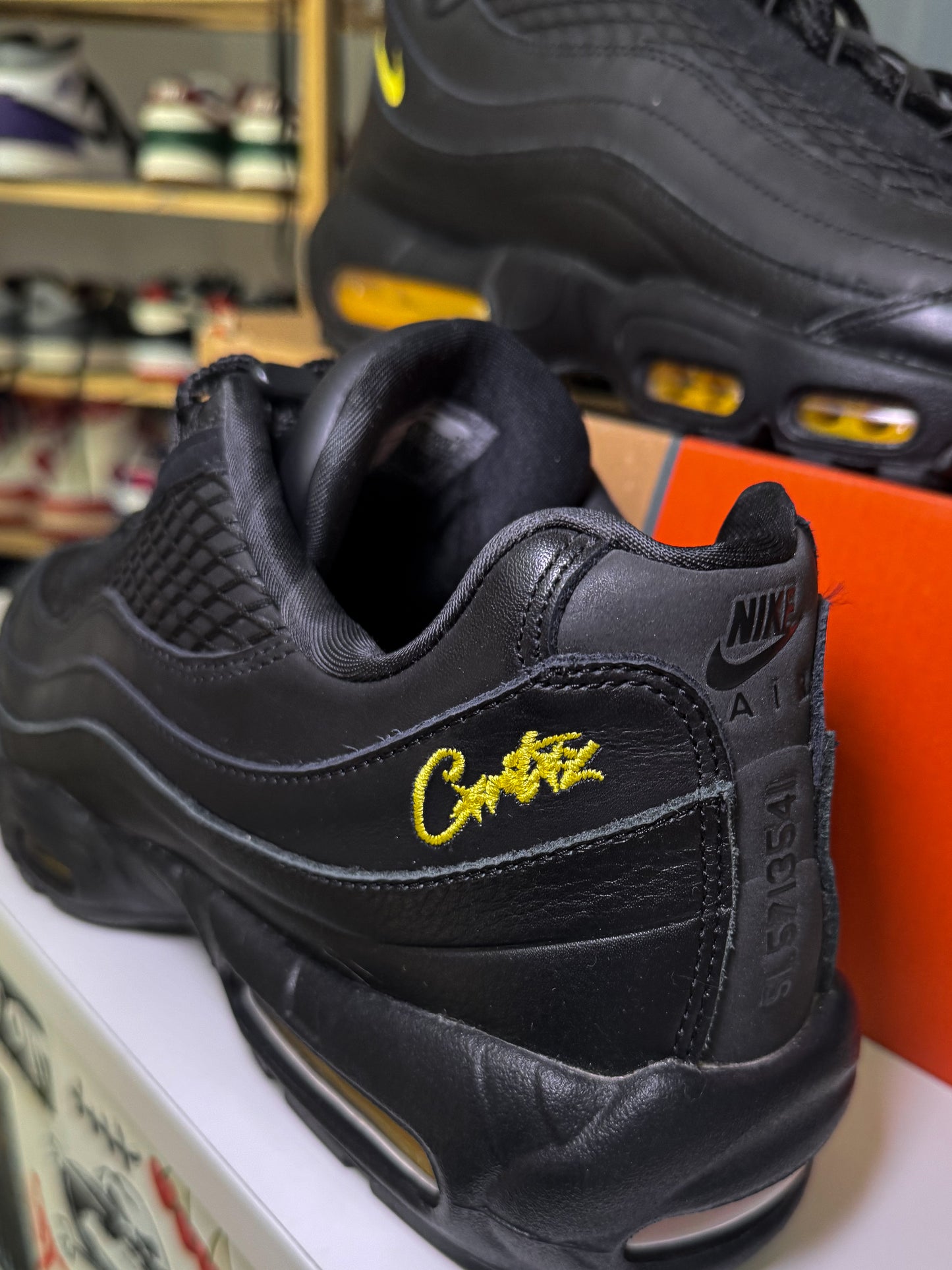 Nike Air Max 95 SP x Corteiz ‘Honey Black’ 2025 - Recondicionado