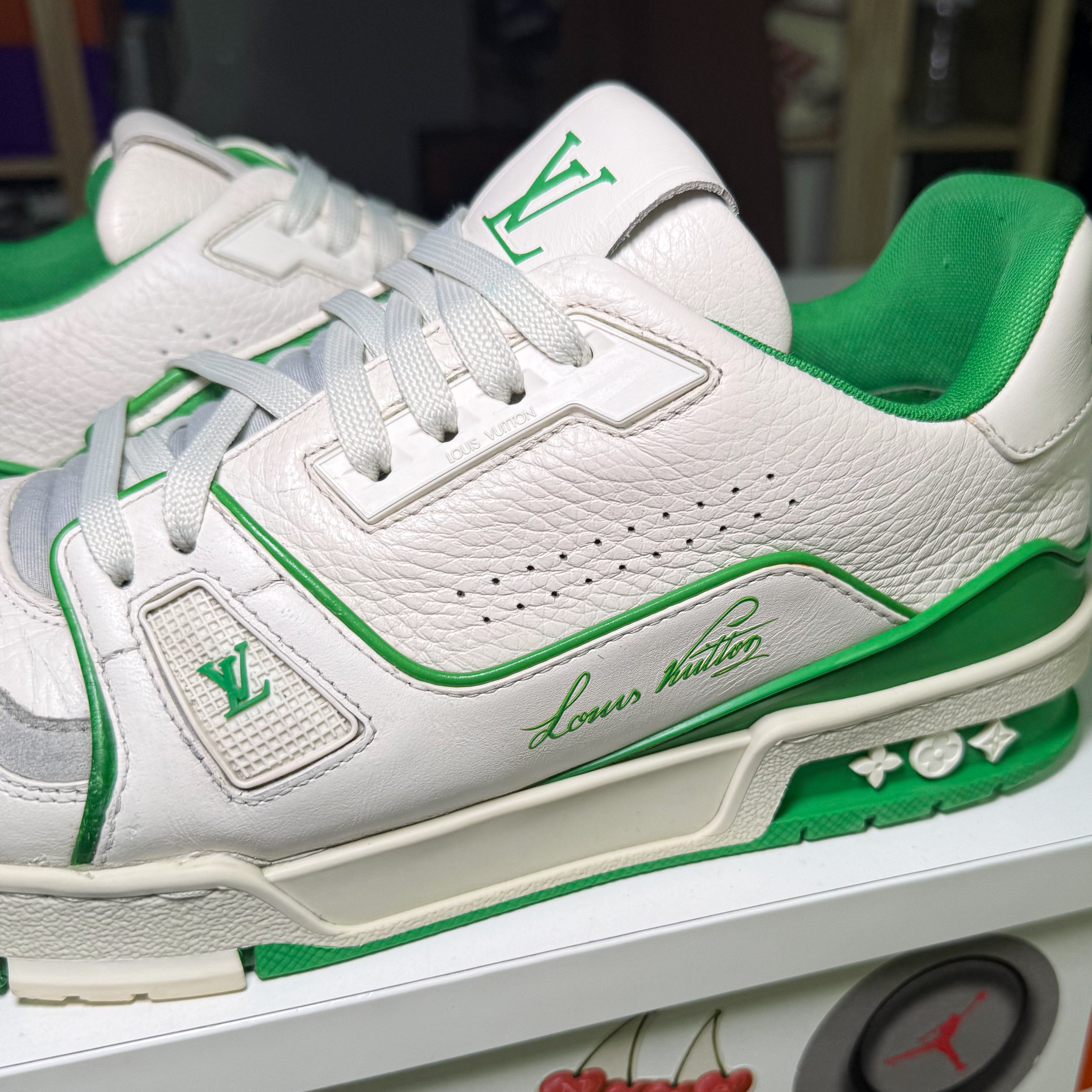Louis Vuitton LV Trainer #54 Signature ‘White Green’ - Recondicionado