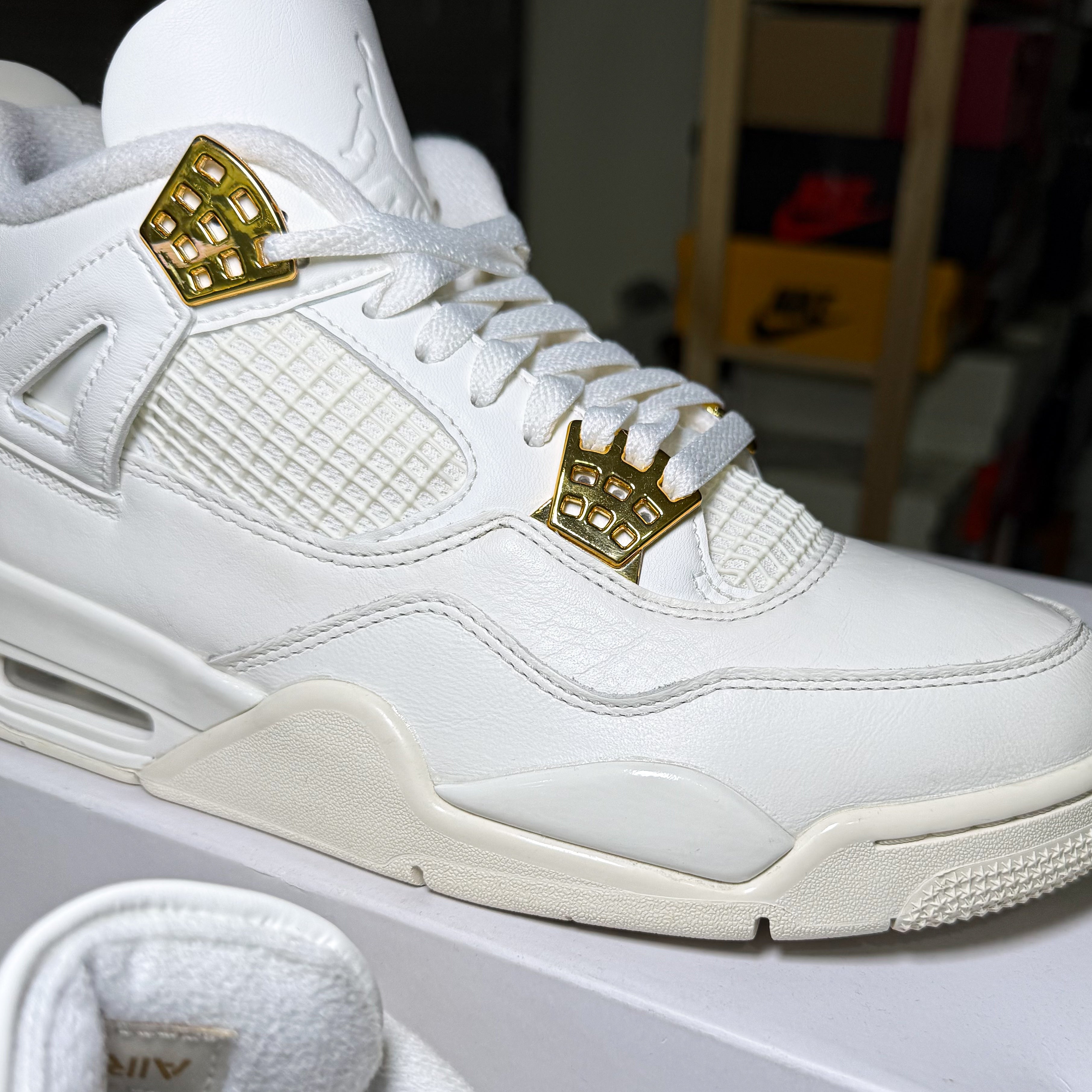 Air Jordan 4 Retro 'Metallic Gold’ W 2023 - Recondicionado