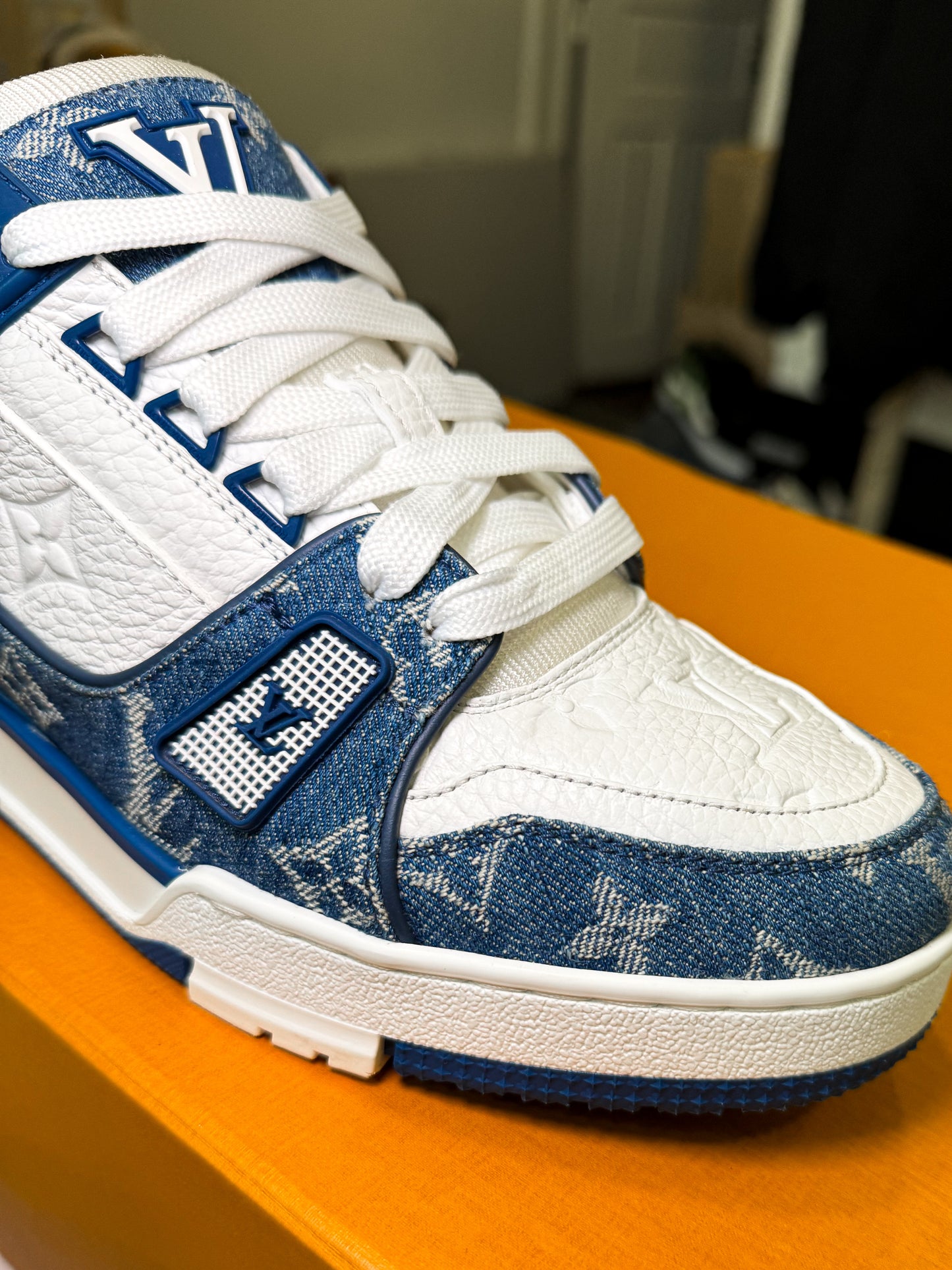 Louis Vuitton LV Trainer ‘Monogram Denim’ - Recondicionado