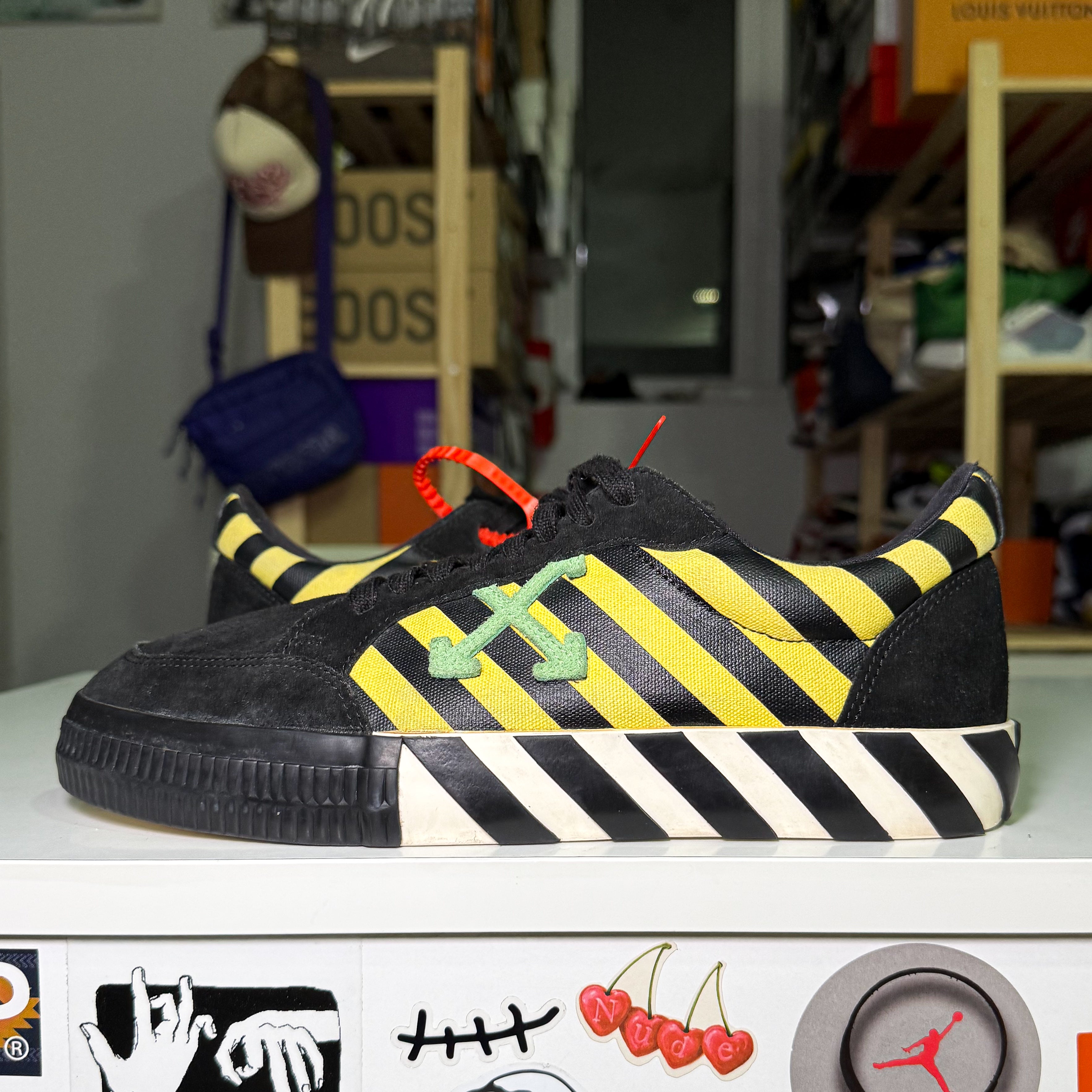 Off White Vulcanized Suede Check ‘Yellow Green’ - Recondicionado