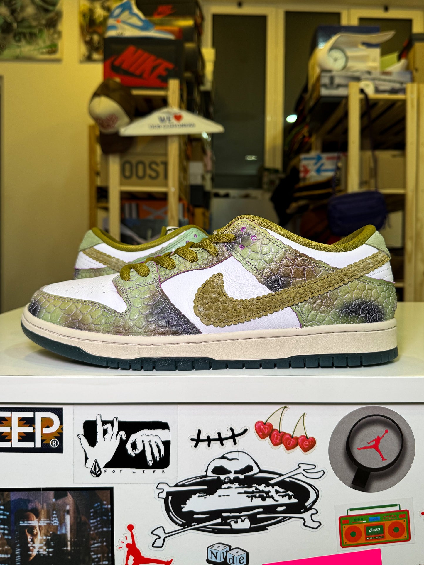 Nike SB Dunk Low x Alexis Sablone ‘Chameleon’ 2024 - DS