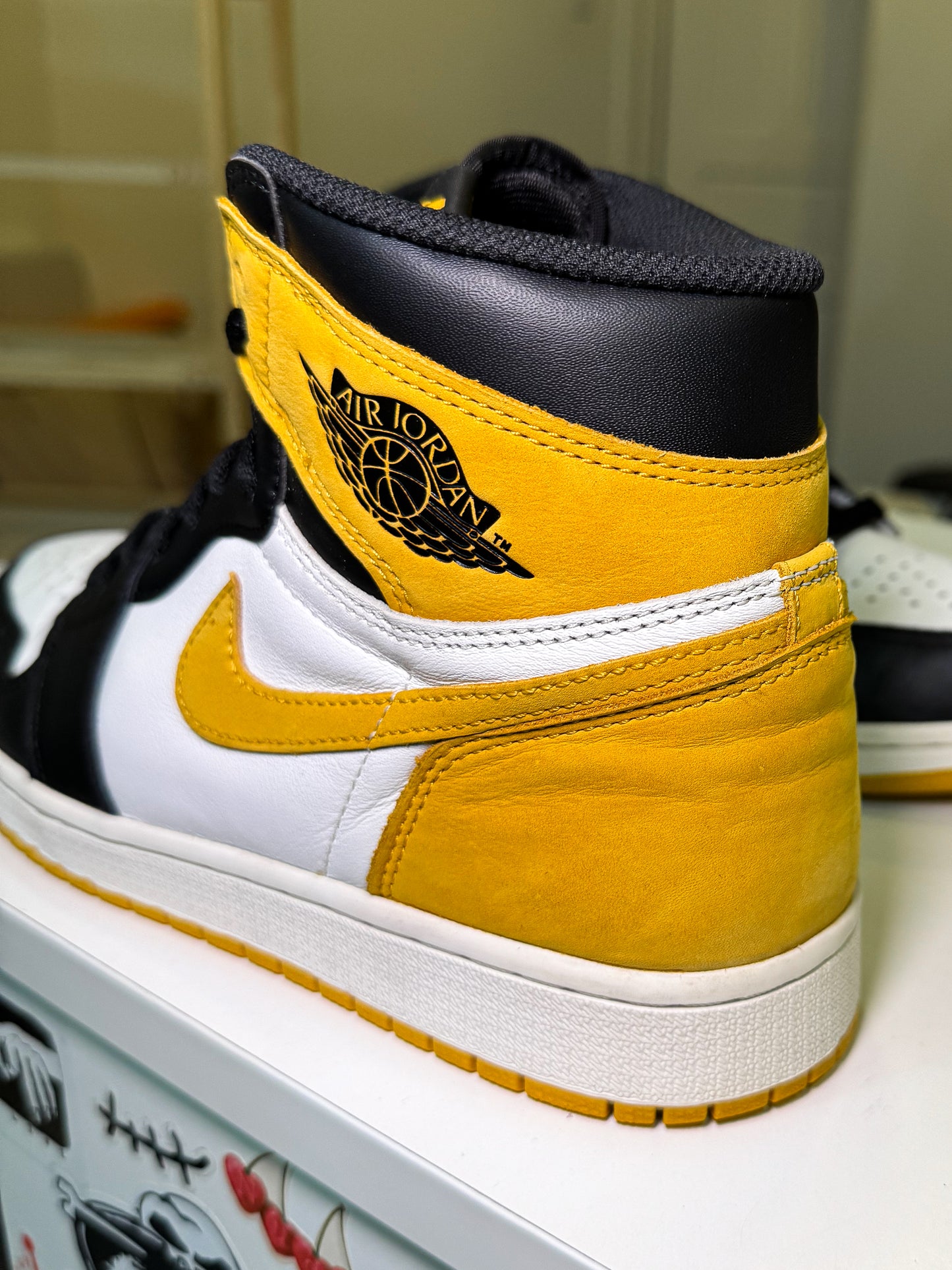 Air Jordan 1 Retro High OG ‘Best Hand in the Game - Yellow Ochre’ 2018 - Recondicionado