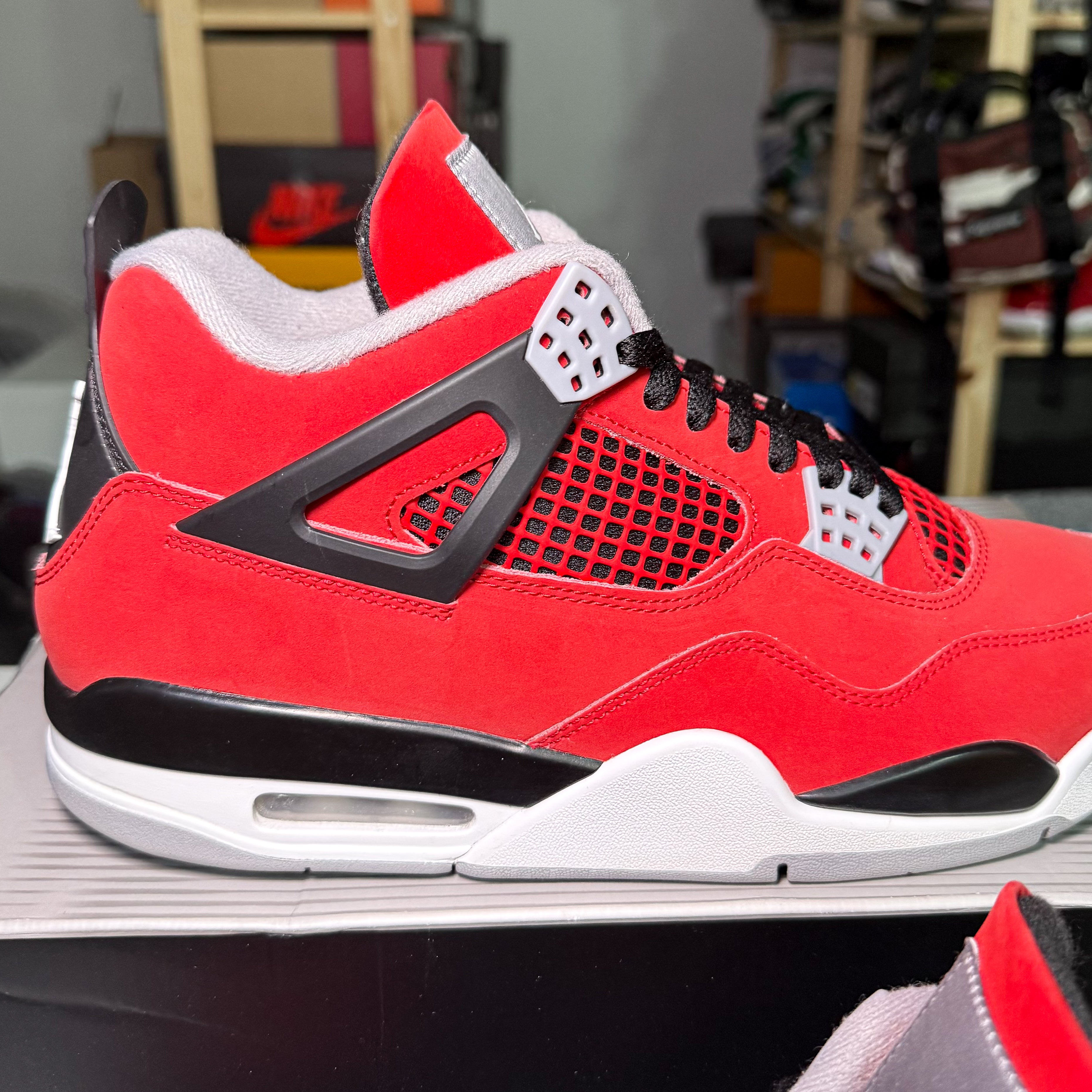 Air Jordan 4 Retro ‘Toro Bravo’ 2026 - Recondicionado