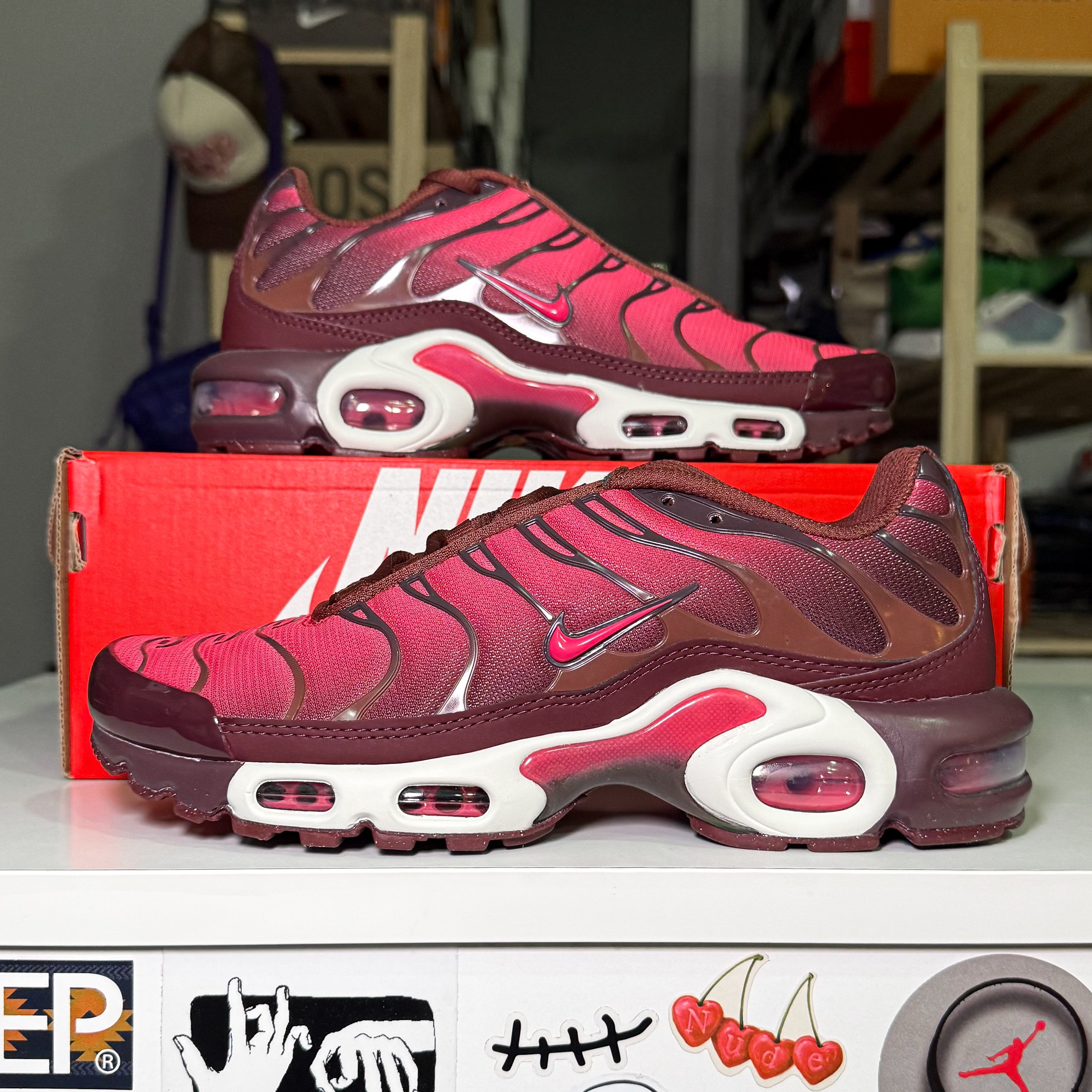 Nike Air Max TN Plus ‘Burgundy Crush’ W 2024 - DS