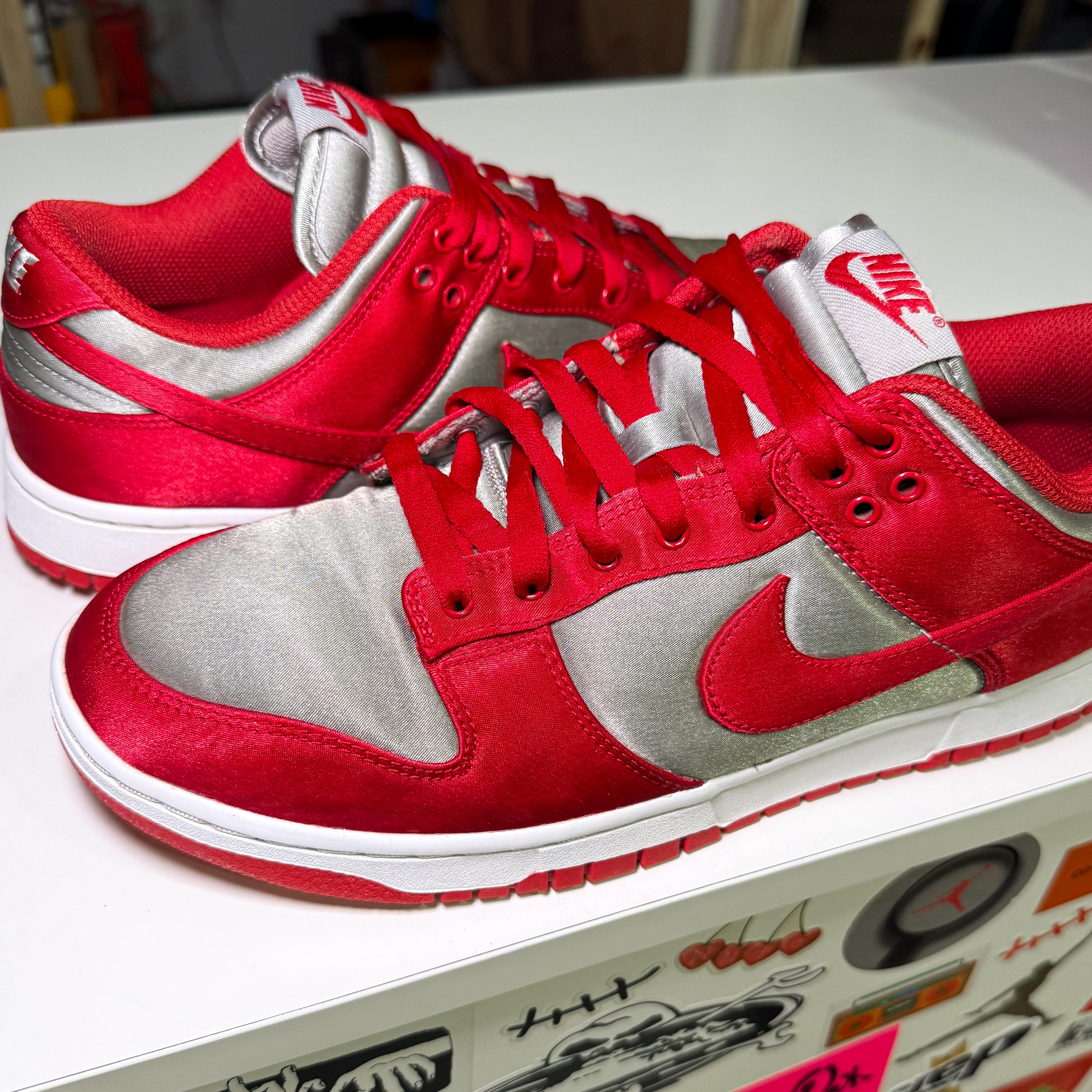 Nike Dunk Low ‘Satin UNLV’ W 2023 - Recondicionado