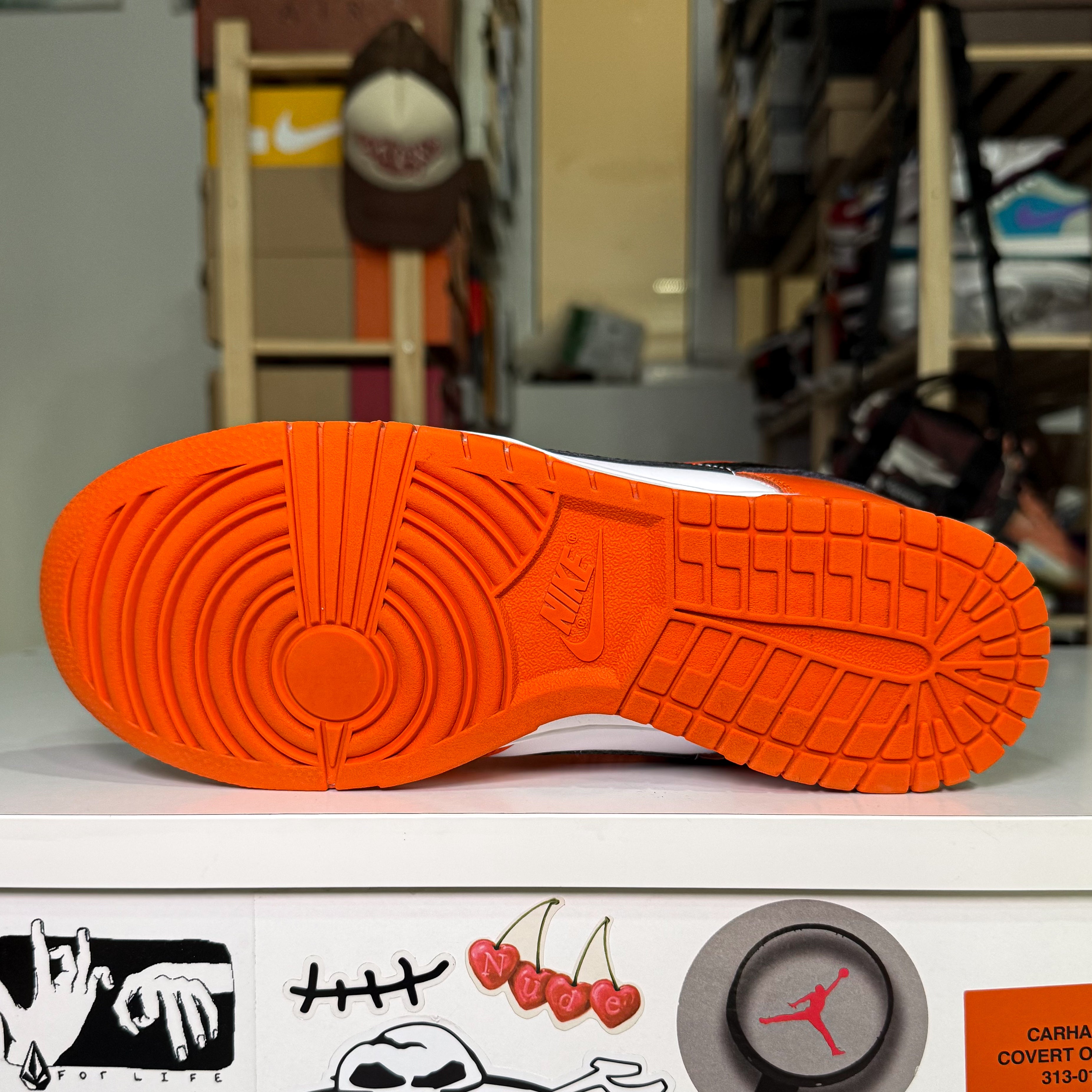 Nike Dunk Low ‘Halloween Patent’ 2022 - Recondicionado