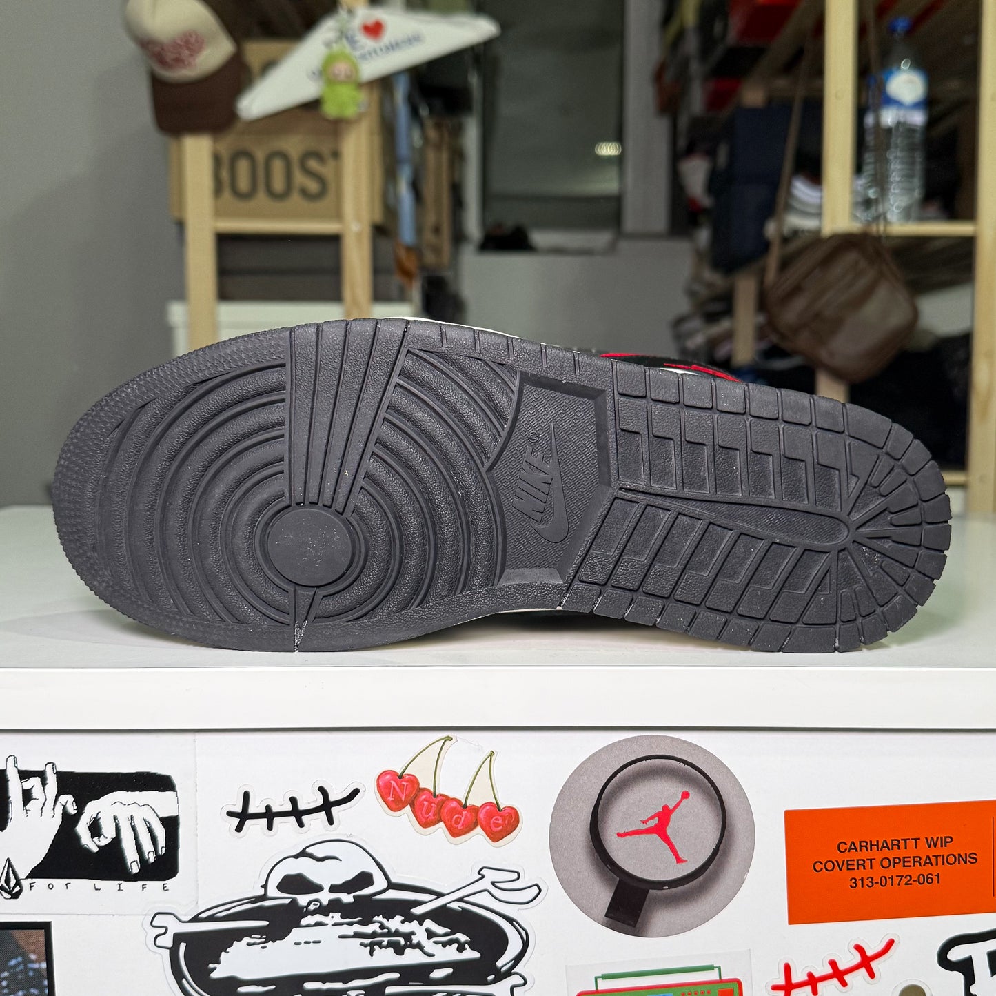 Air Jordan 1 Mid ‘Black Sail Gym Red’ W 2023 - Recondicionado