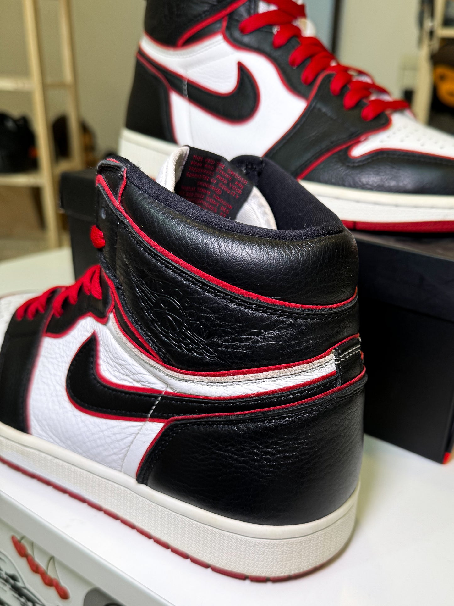 Air Jordan 1 Retro High OG ‘Bloodline’ 2019 - Recondicionado