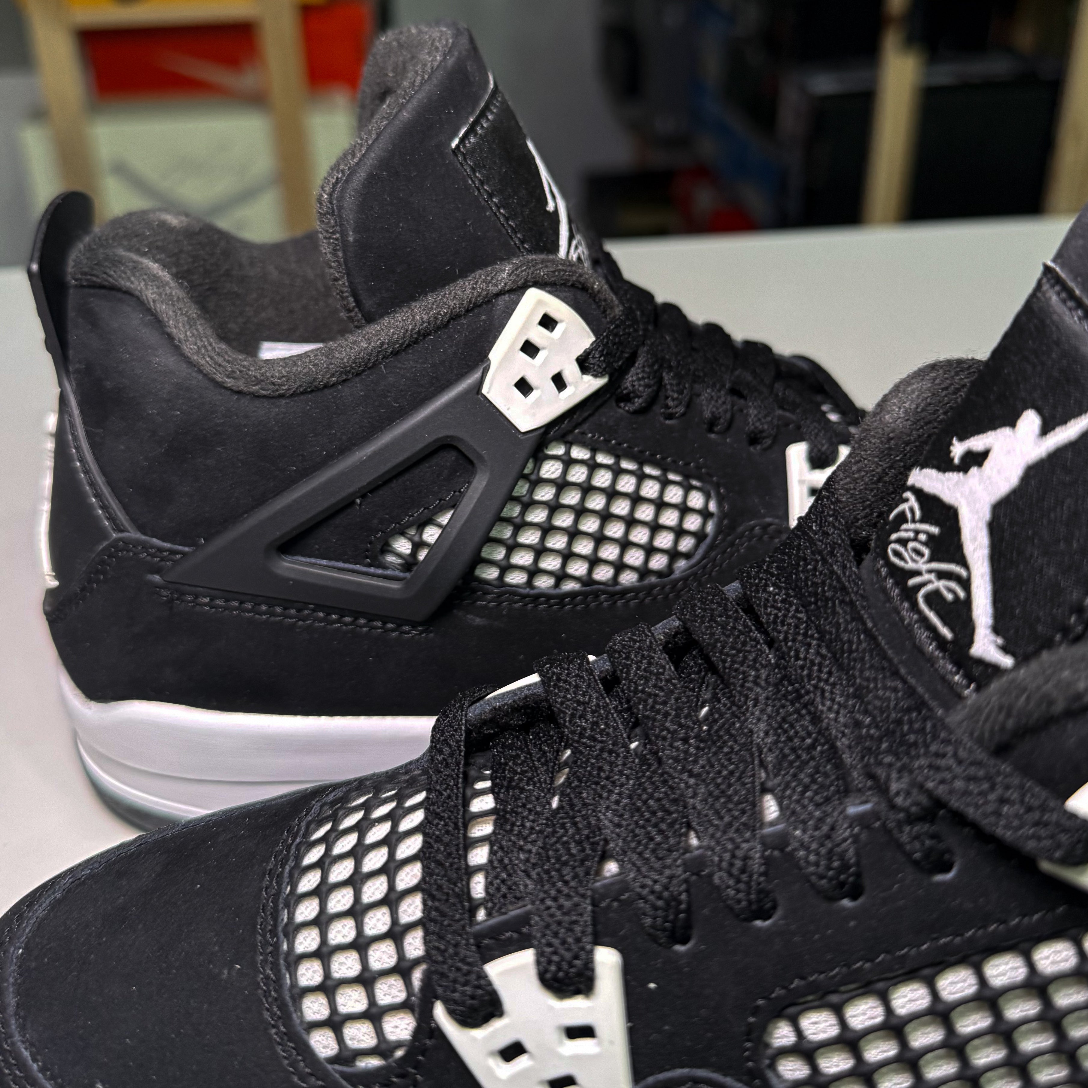 Air Jordan 4 Retro 'White Thunder’ GS 2024 - Recondicionado