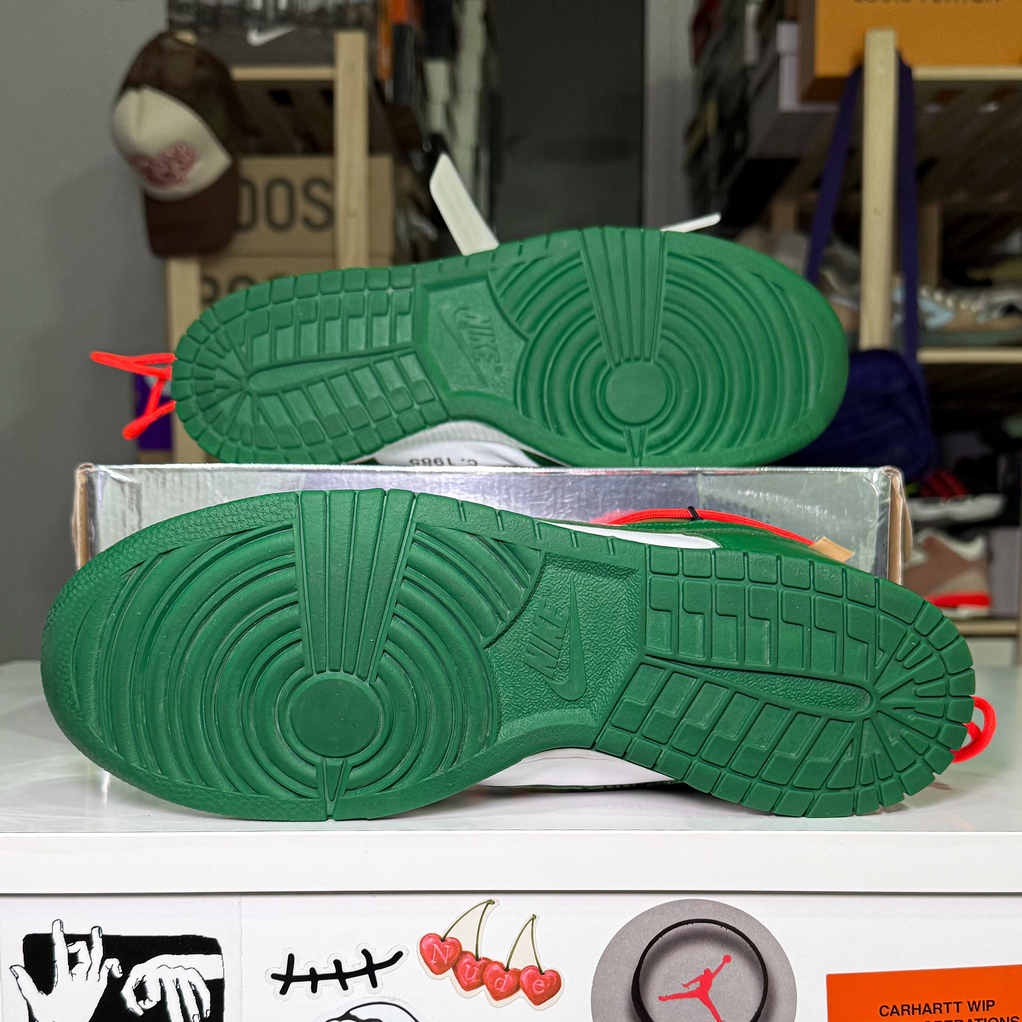 Nike Dunk Low x Off White ‘Pine Green’ 2019 - Recondicionado