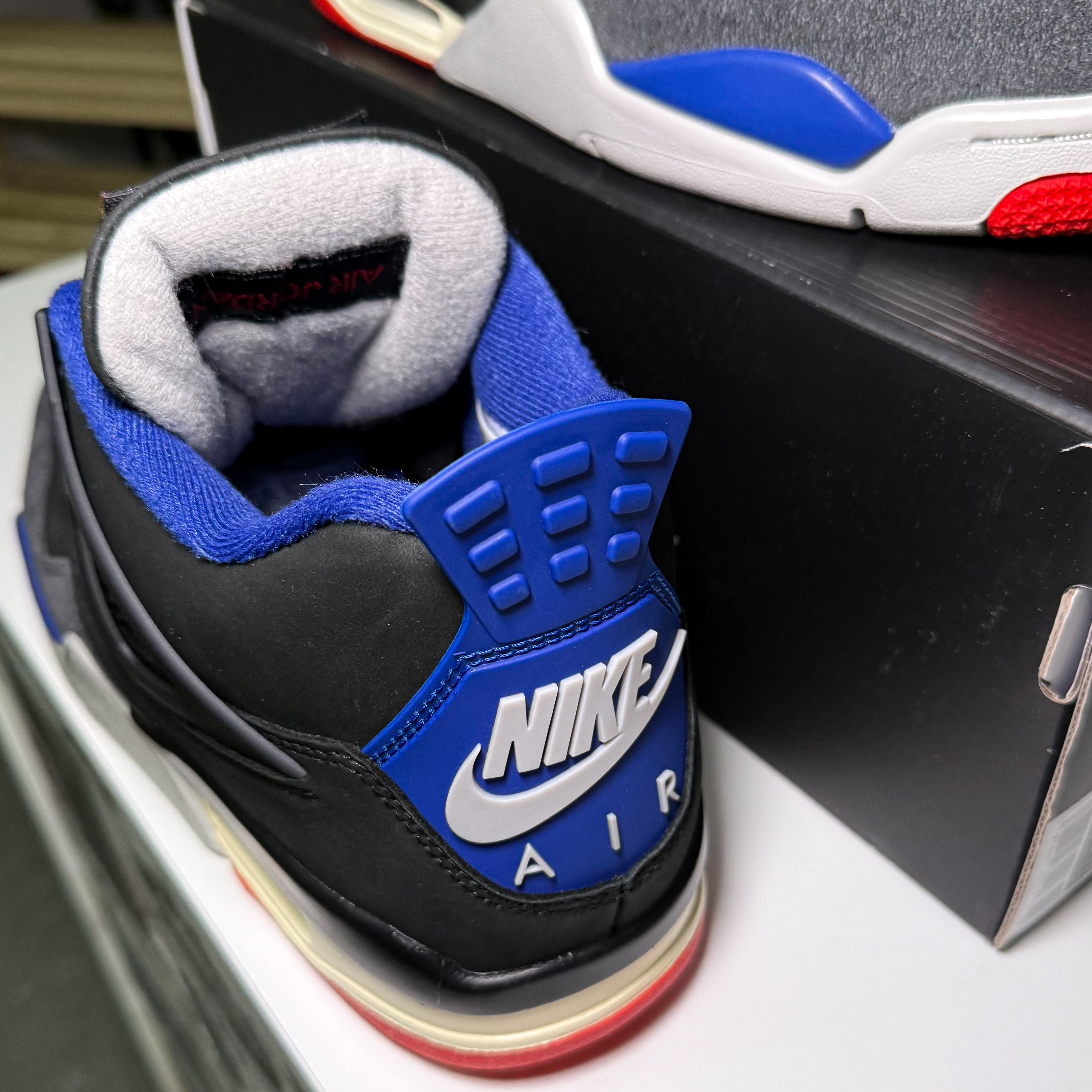 Air Jordan 4 Retro 'Rare Air' 2025 - Recondicionado